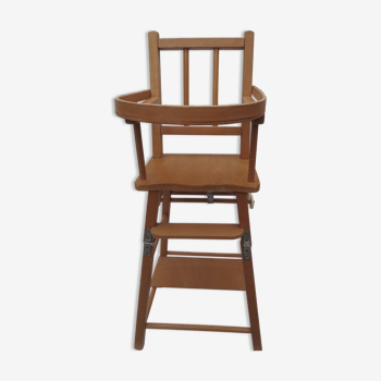 chaise haute de poupée à barreaux , bois clair