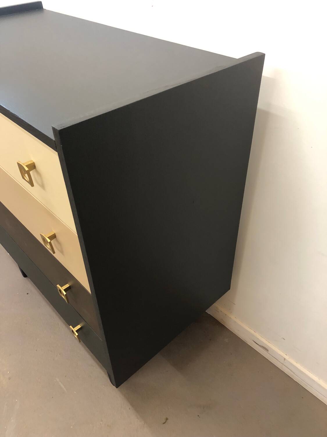 Scandinavian chest of drawers