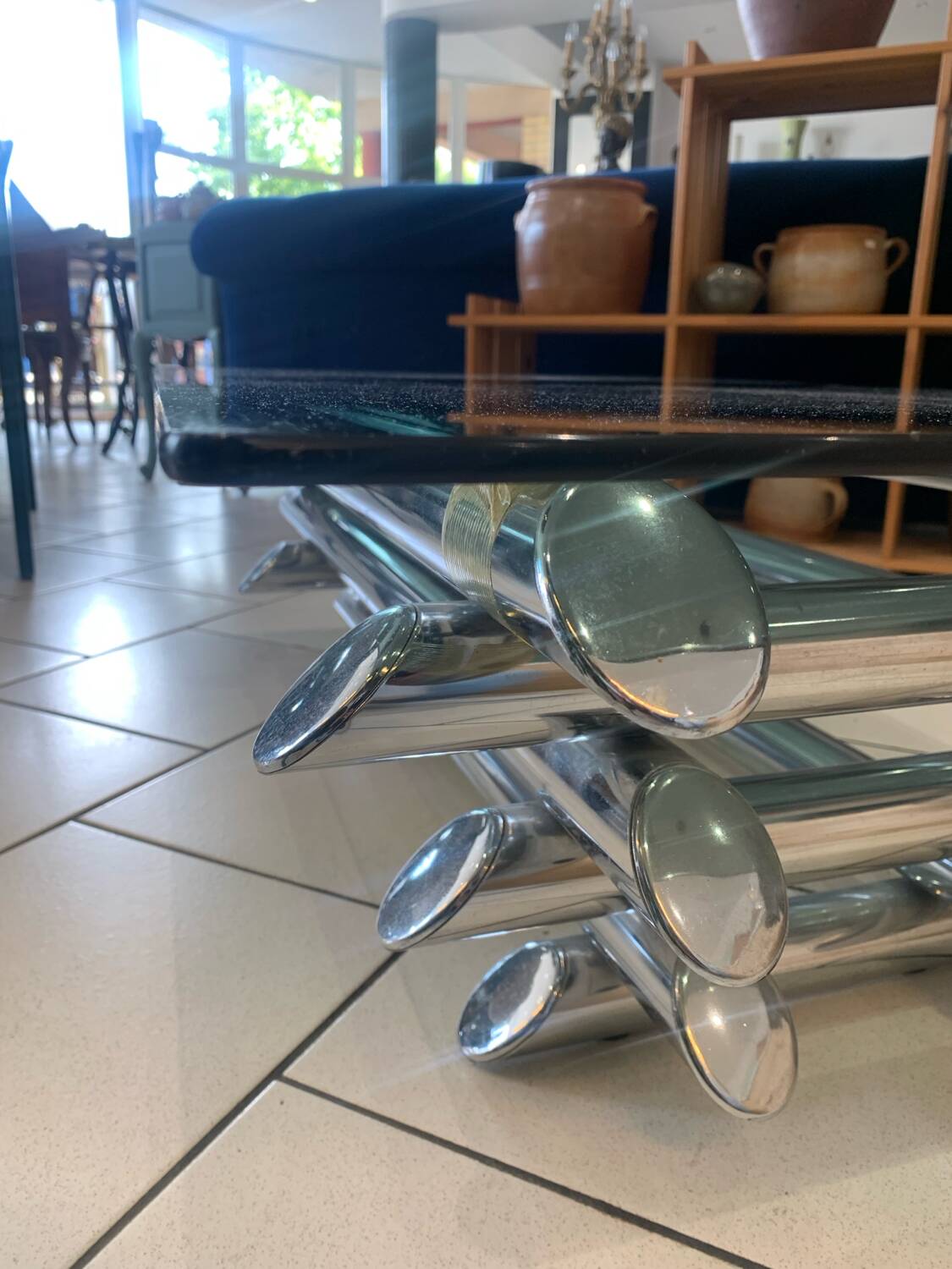 Table basse space age vintage circa 1970