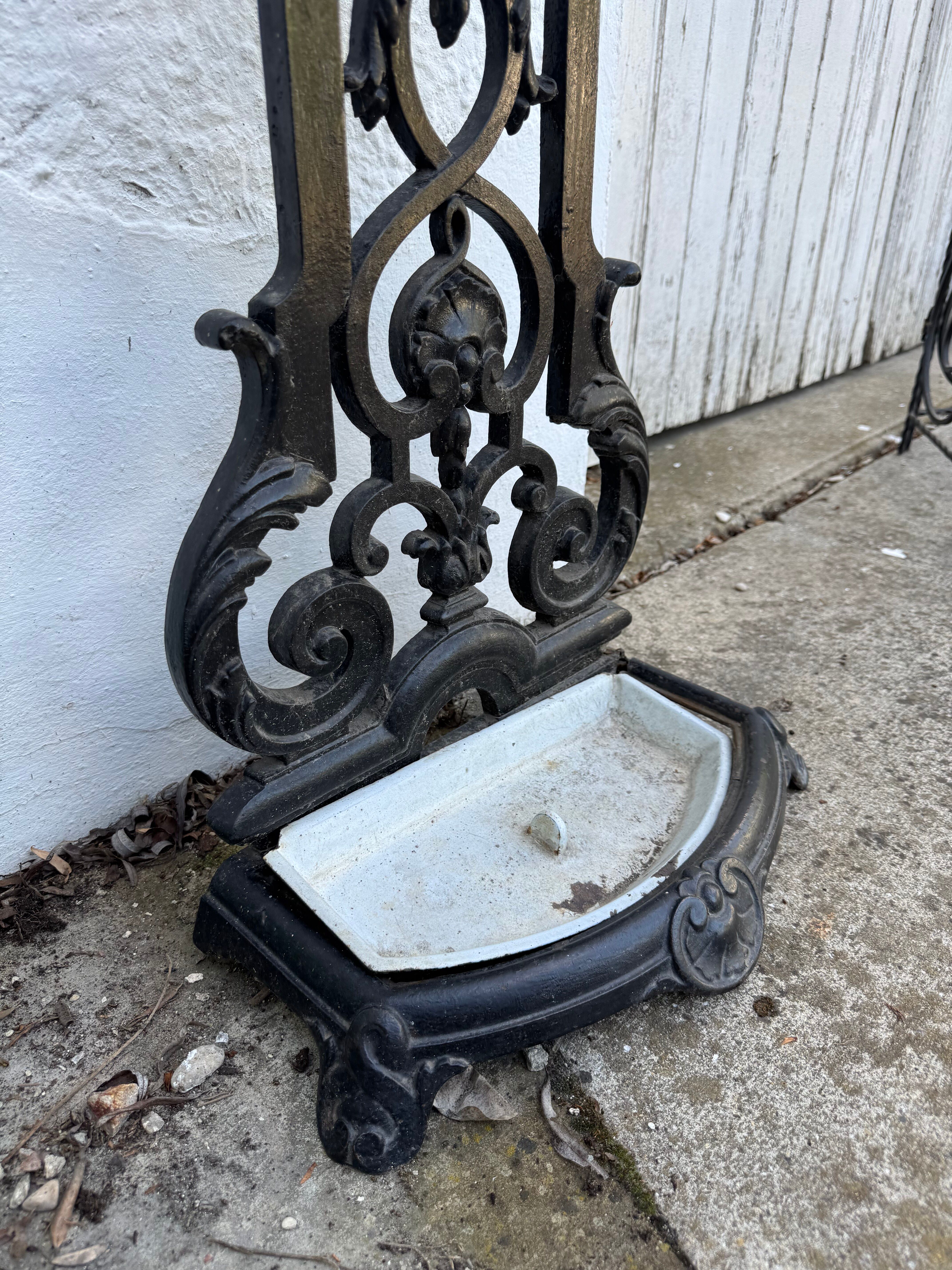 Umbrella stand