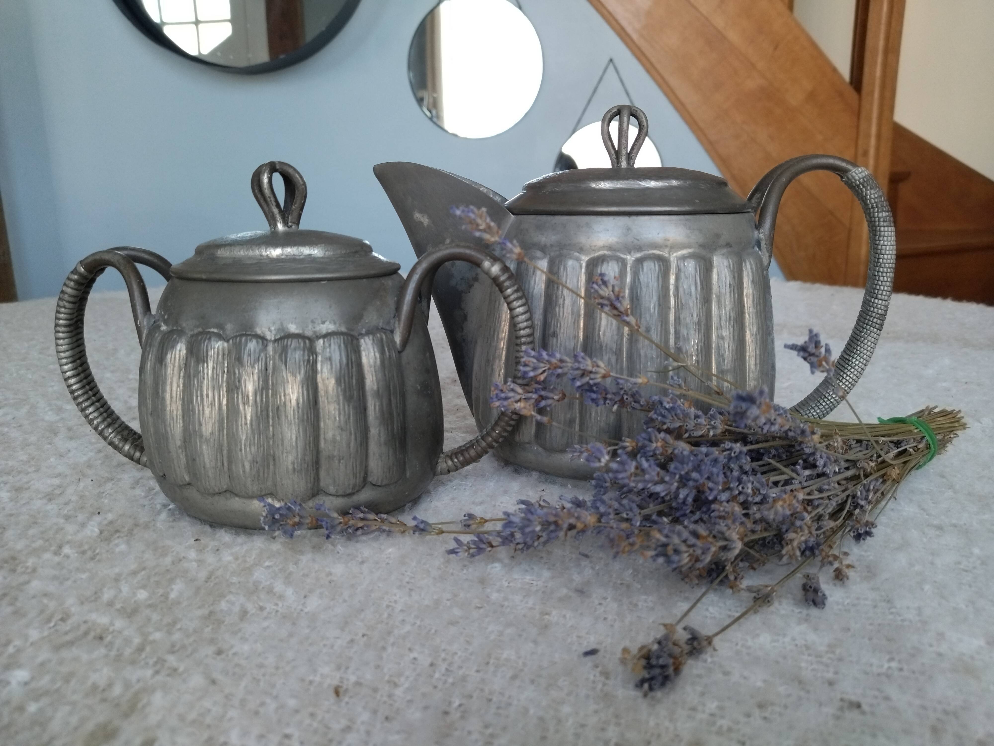 Art deco objects in their art tin juices