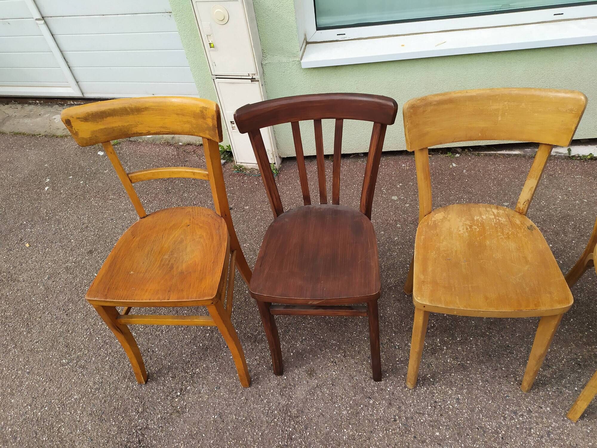 Set of 10 wooden bar bistro chairs - old - vintage