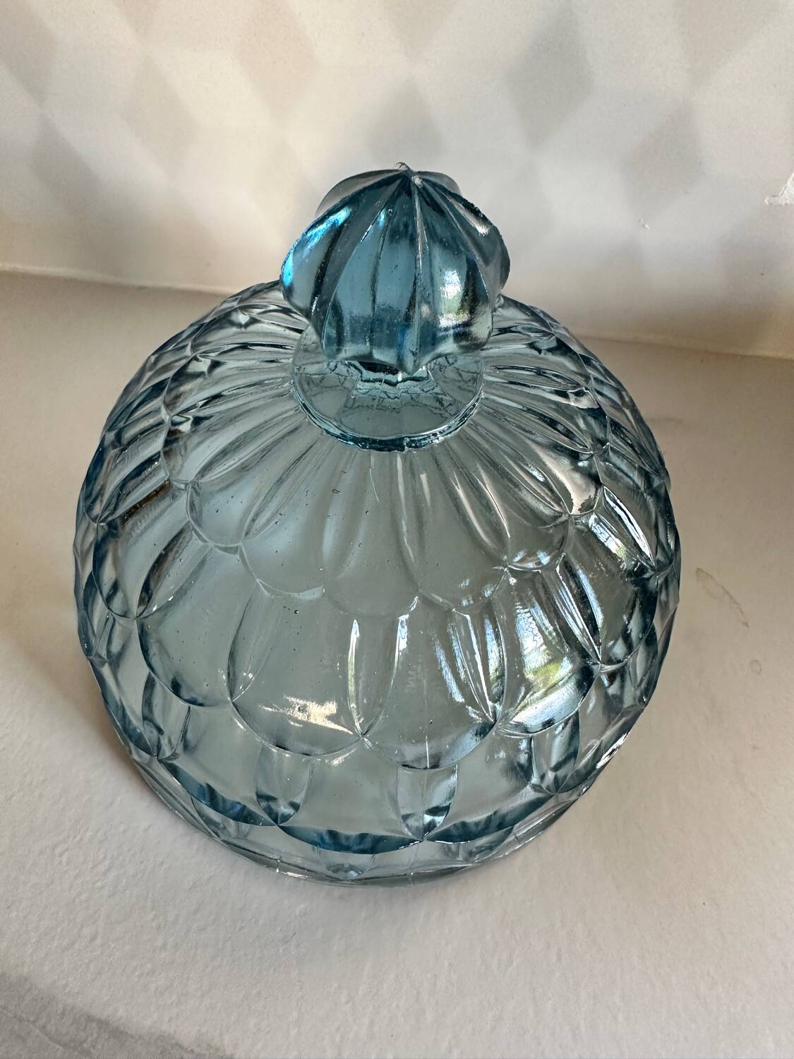 Sublime cloche de verre vintage bleu