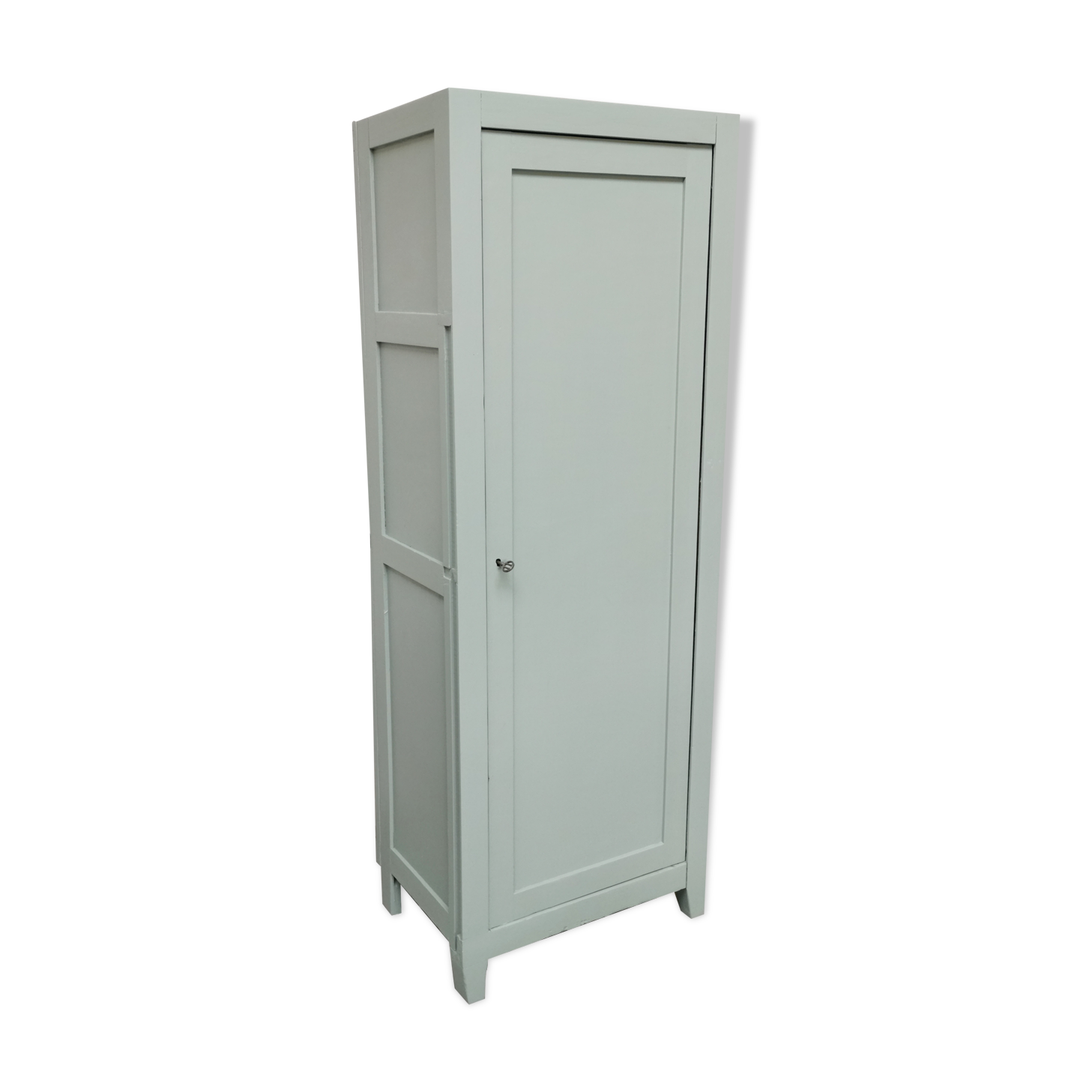 Armoire parisienne vintage