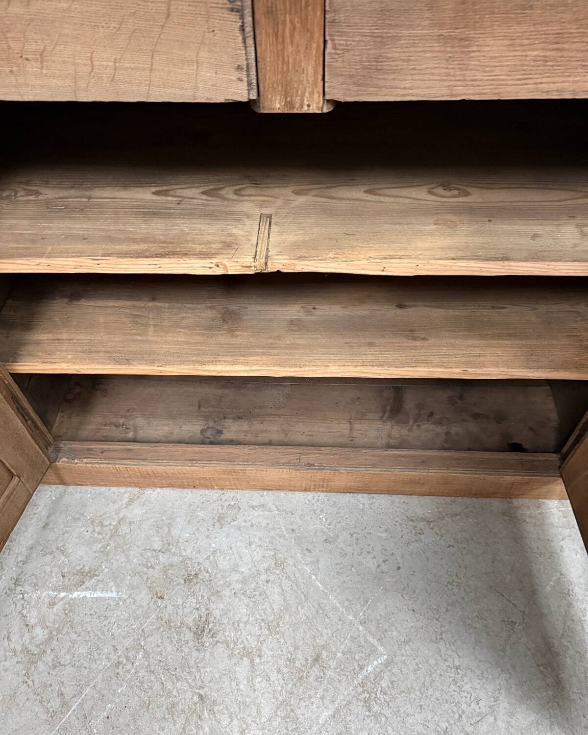 Rustic buffet (renovated)