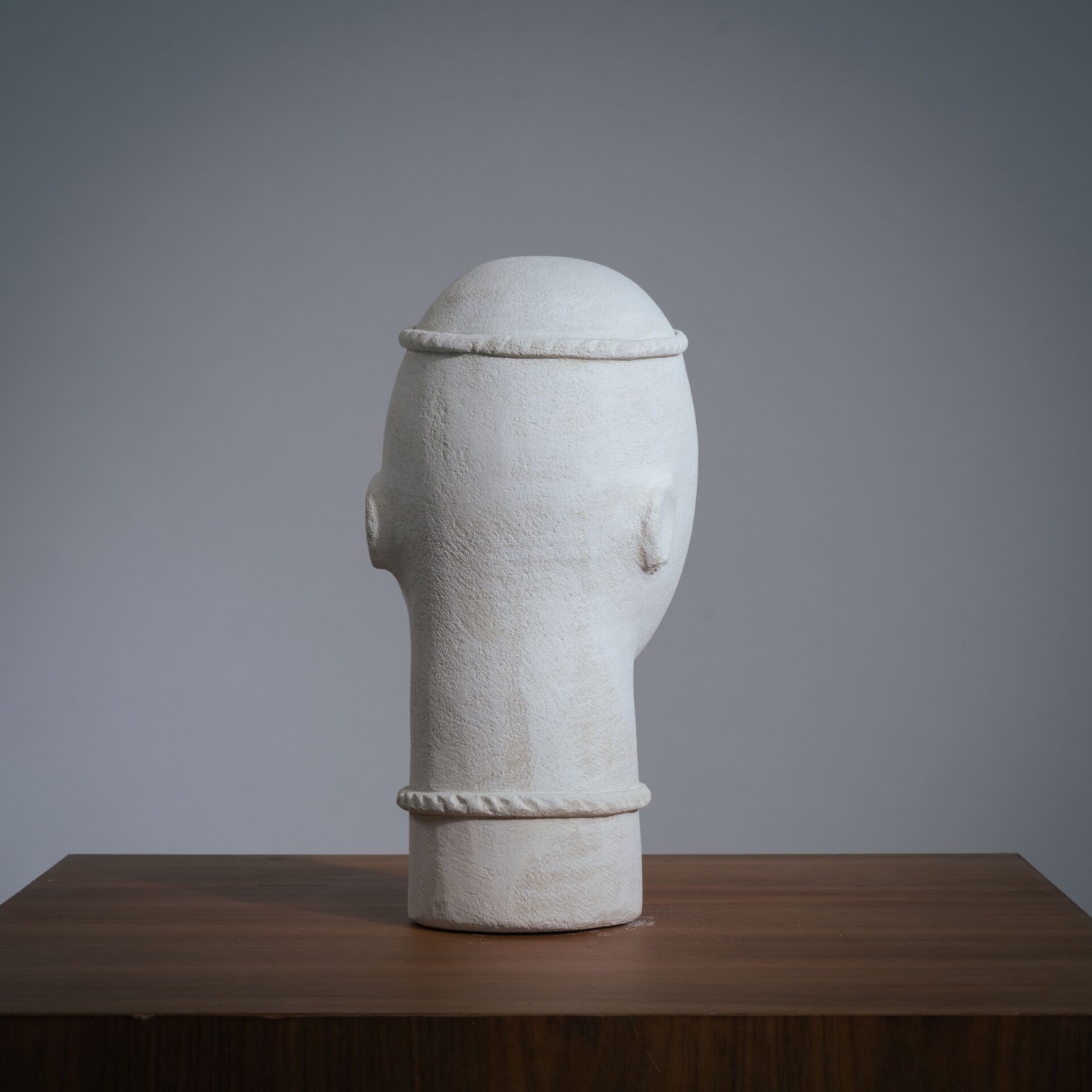Sculpture de femme moderniste en grès, années 1980