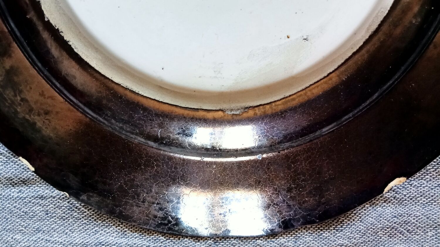 Ricard workshop plate