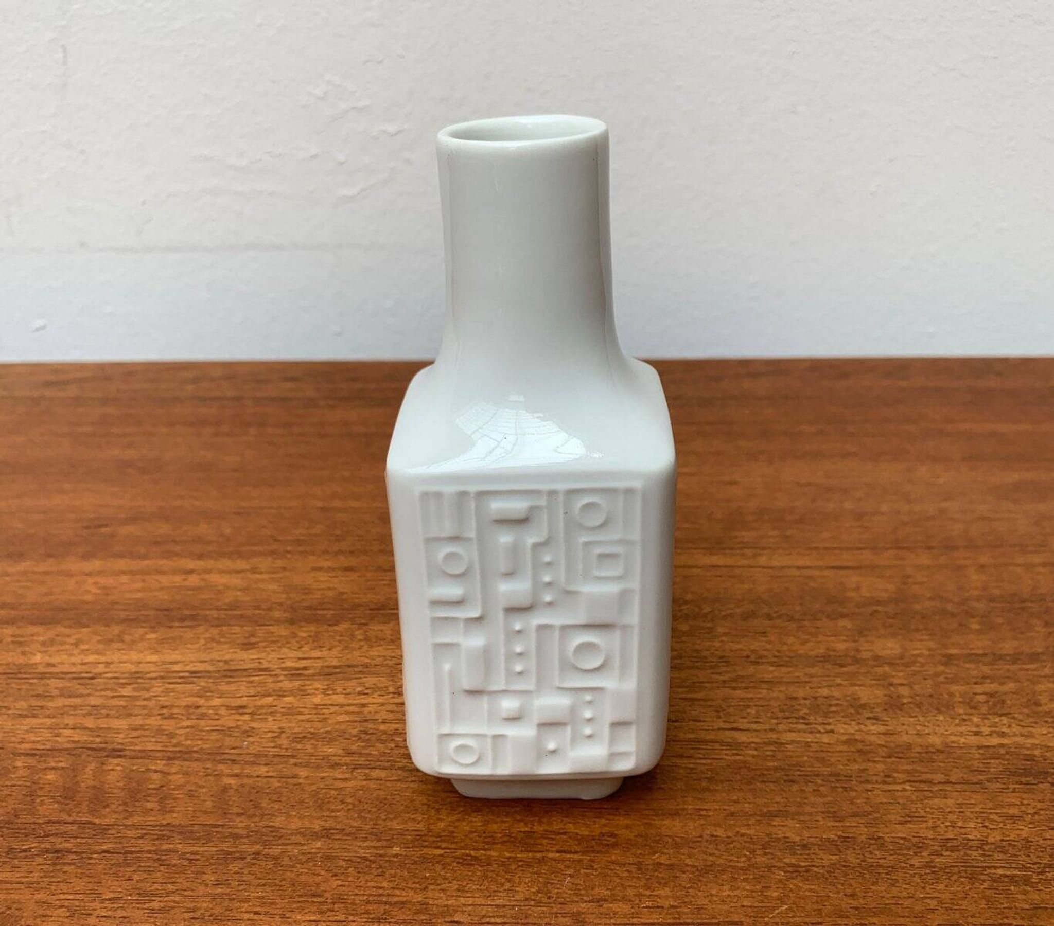 Brutalist porcelain vase from mid-century Wunsiedel Bavaria Porcelain, 1960s.