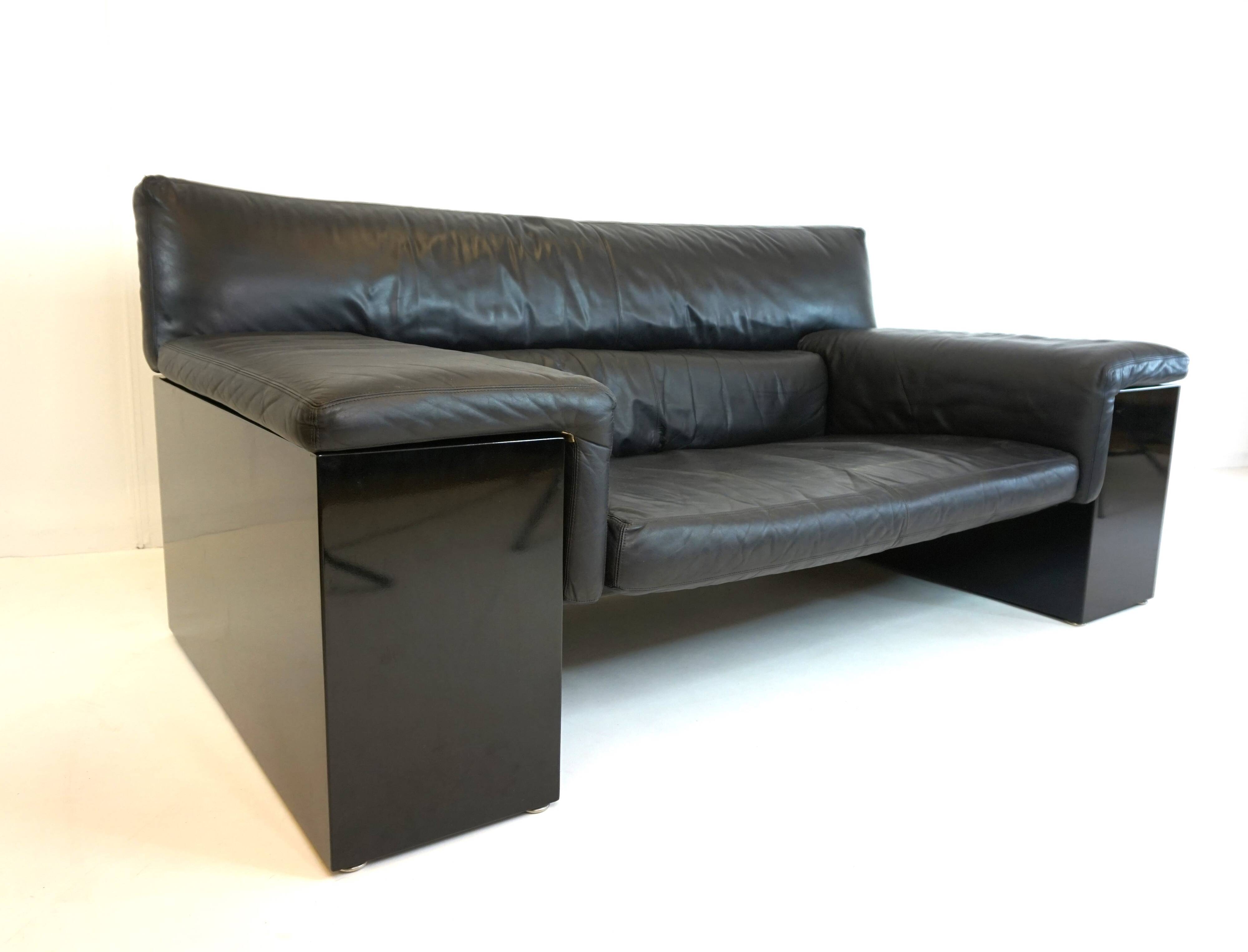 Knoll Brigadier 2 seater leather sofa by Cini Boeri
