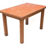 Kitchen dining table