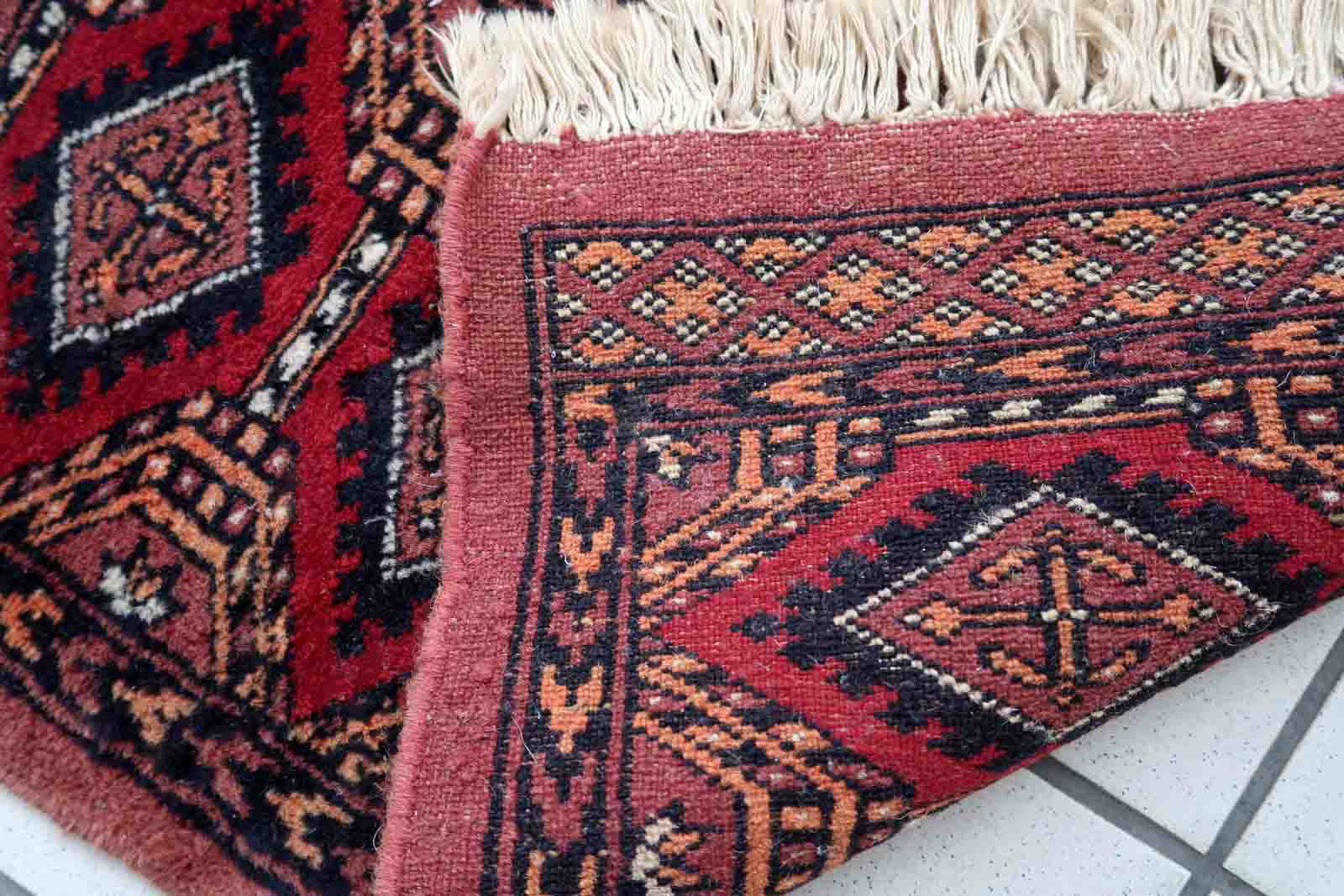 Vintage carpet pakistani lahore handmade 33cm x 66cm 1970s