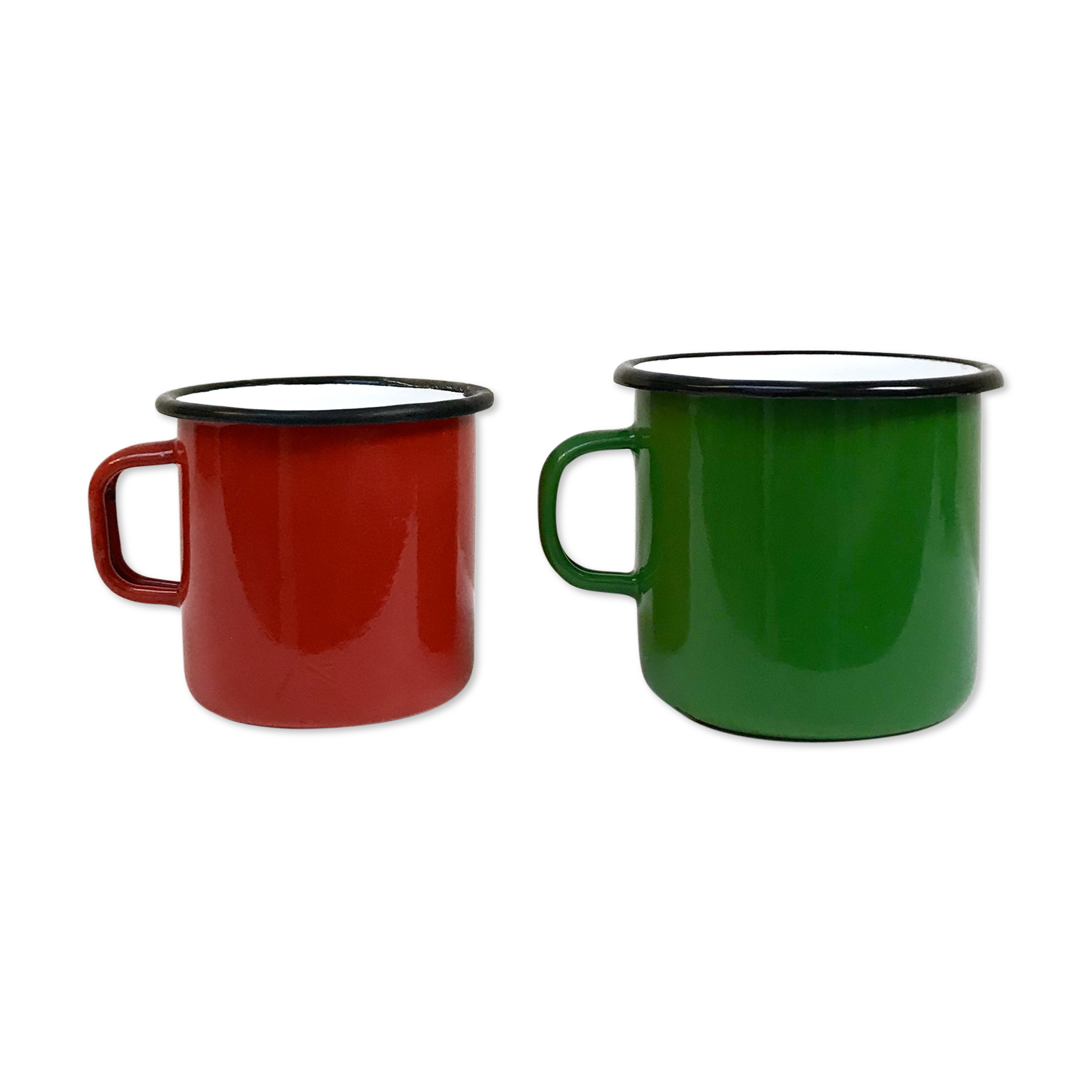 Tasses émaillées