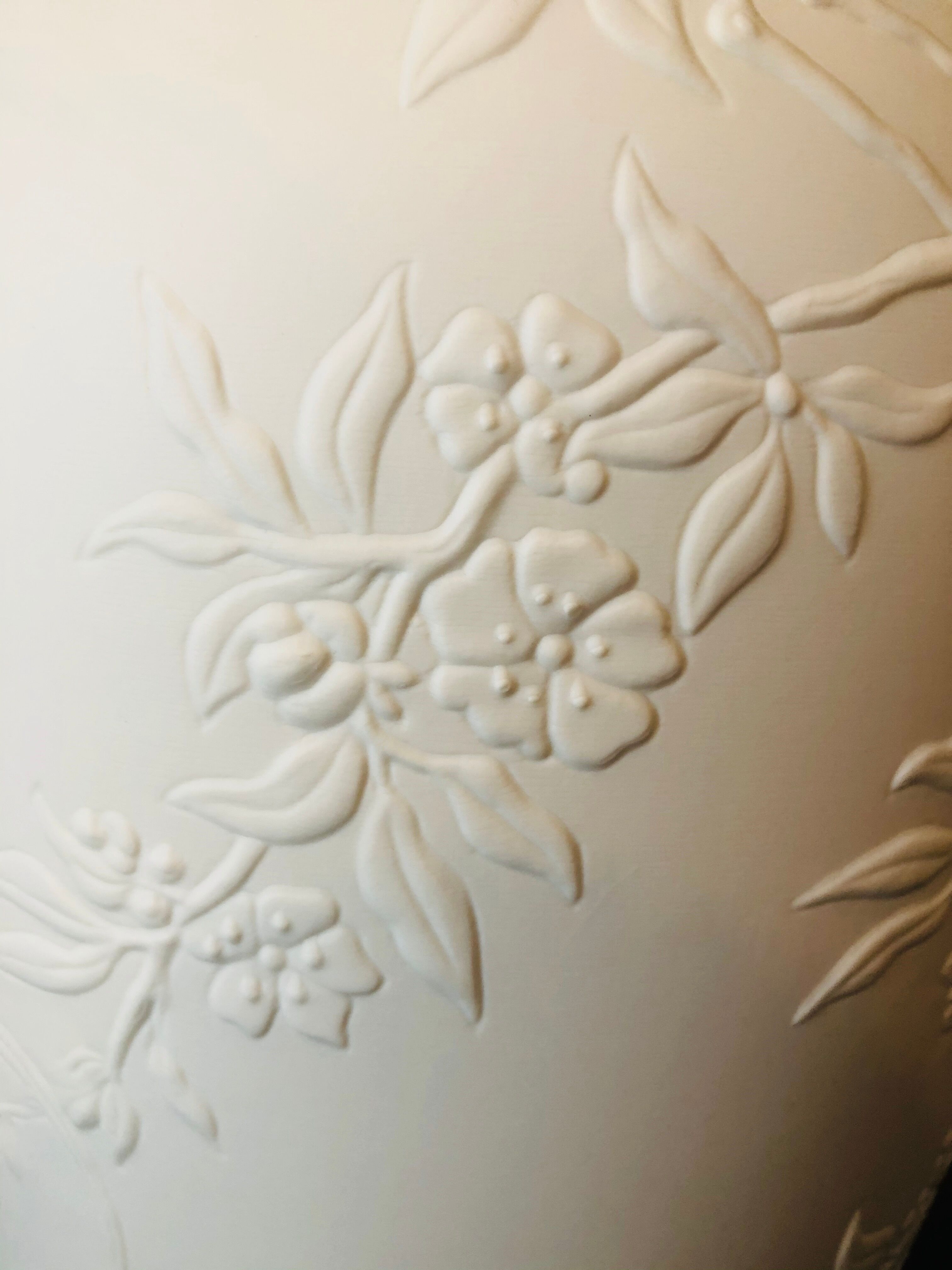 Sologne porcelain vase