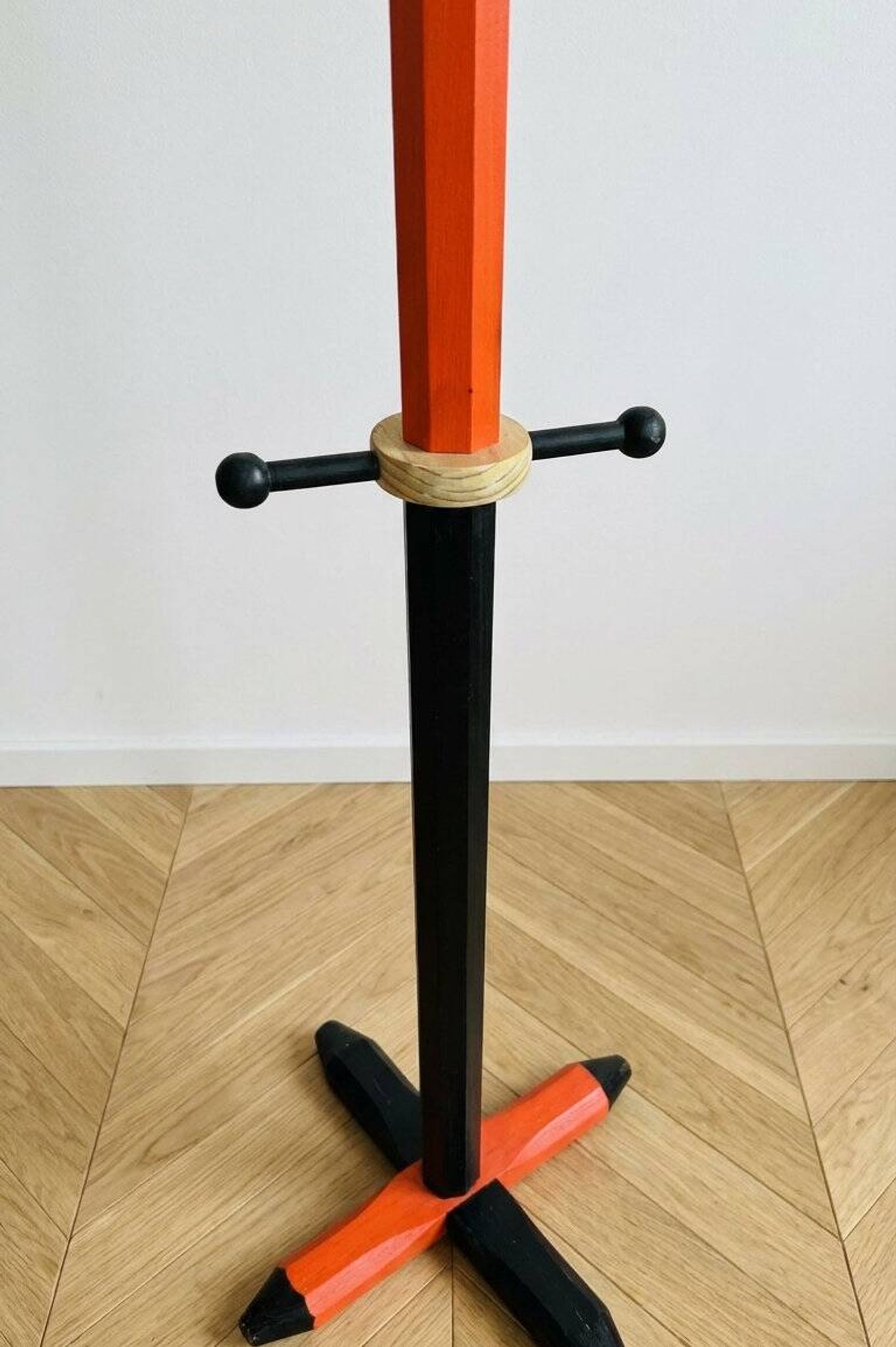 Vintage coat rack DLG Pierre Sala orange and black.