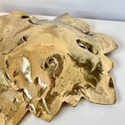 Plat décoratif en forme de feuille – Bronze doré – Début XXᵉ siècle