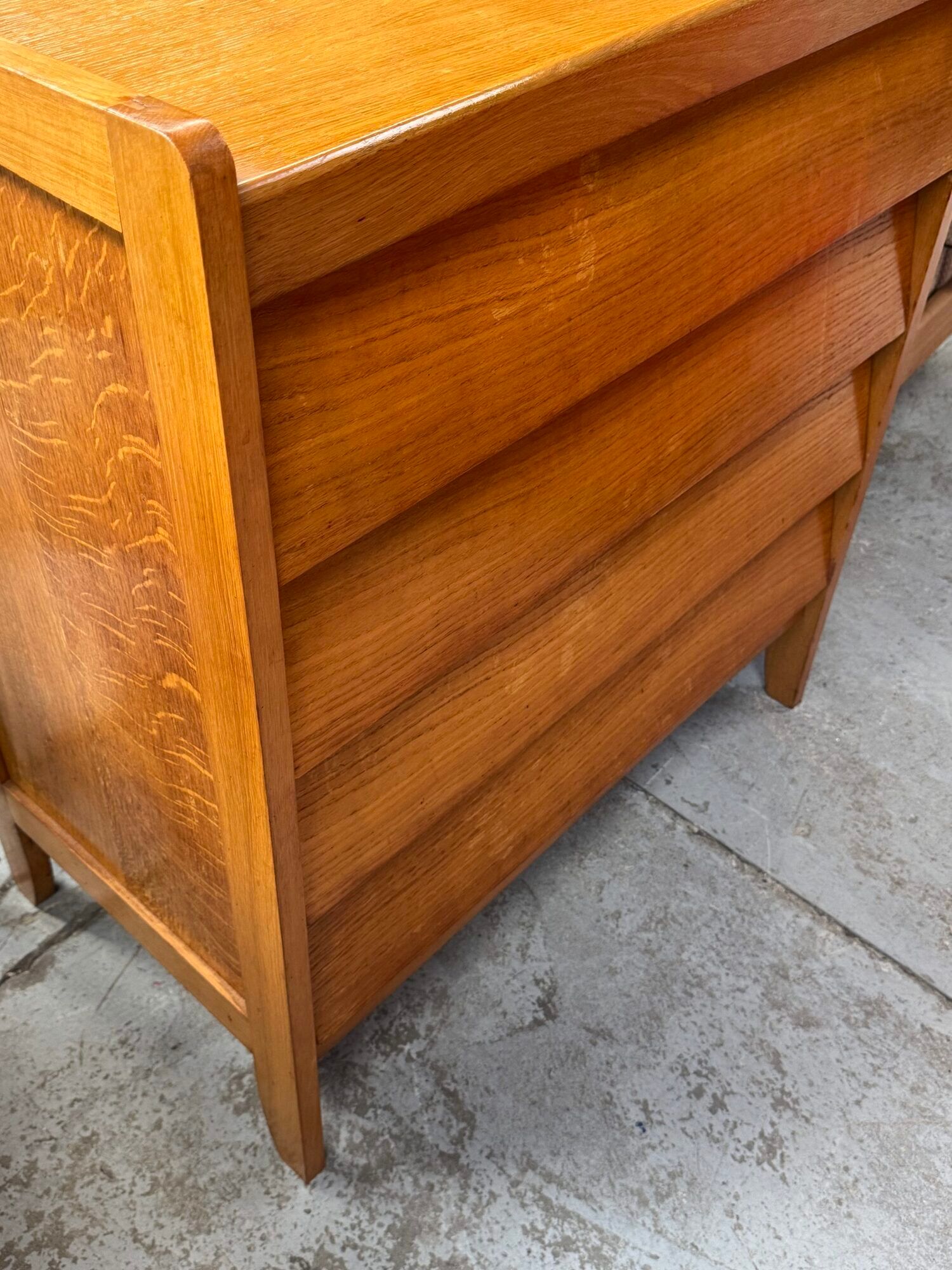 Scandinavian chest of drawers