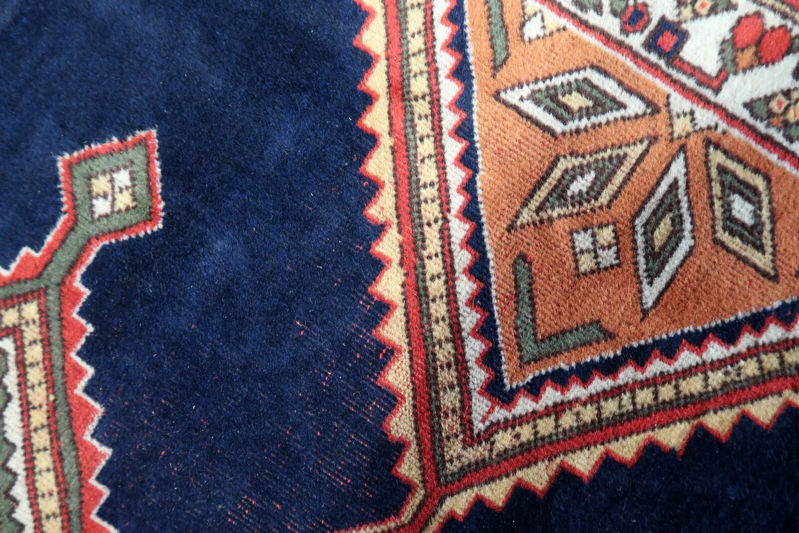 Handmade vintage Persian Afshar rug 198cm x 302cm, 1950s