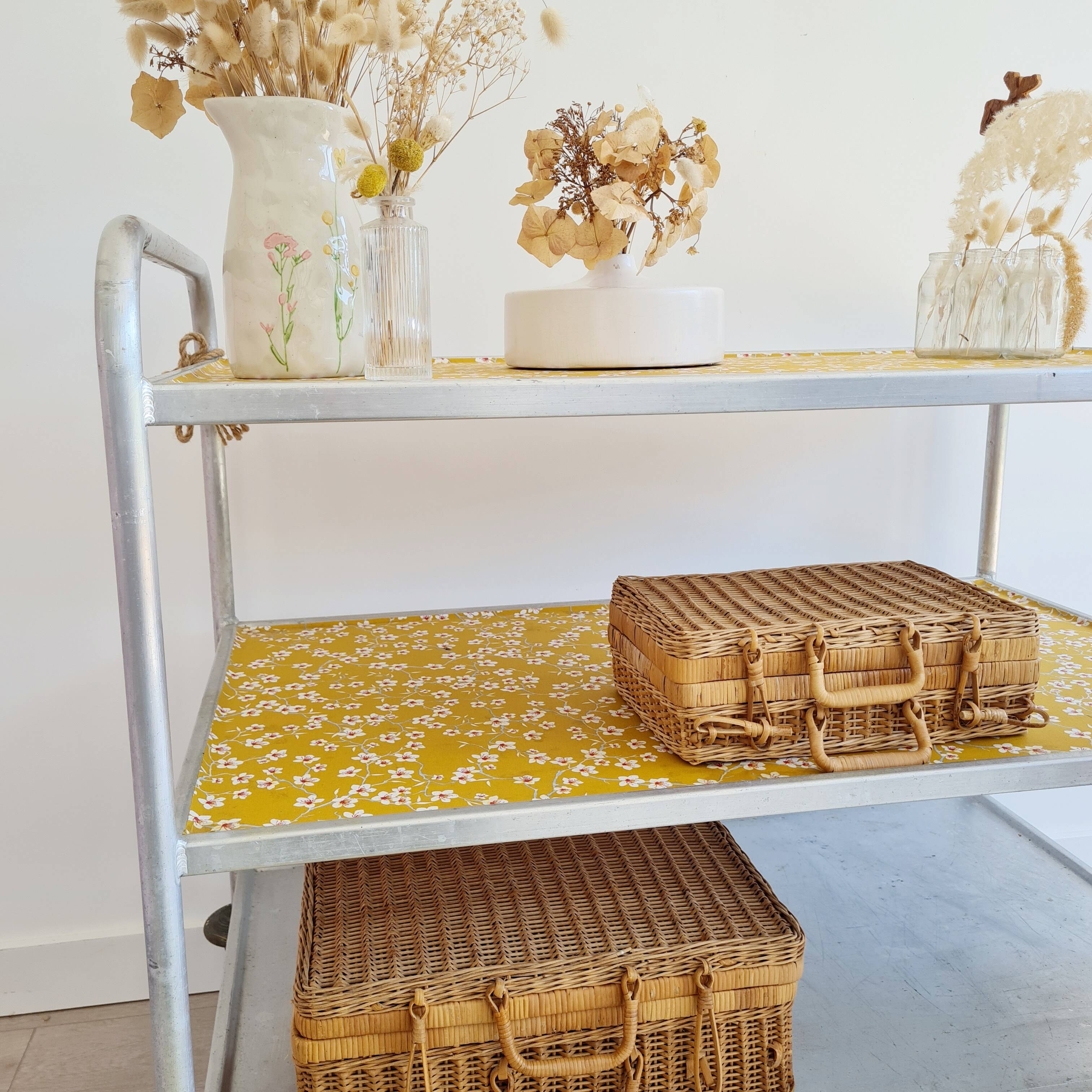 Industrial trolley - Chrome serving cart with floral trays