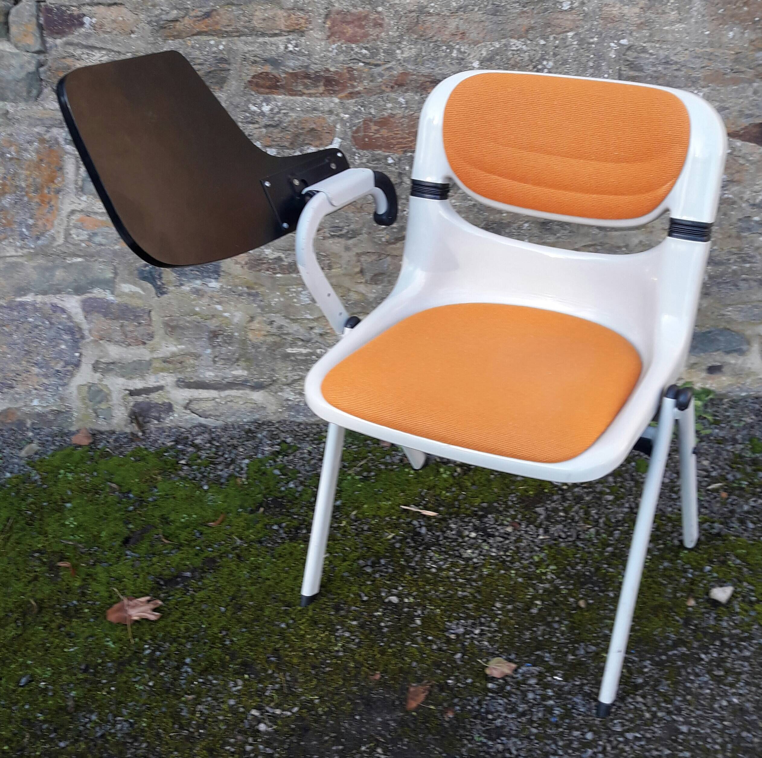 Dorsal tablet chair by E Ambasz and G Piretti 1990