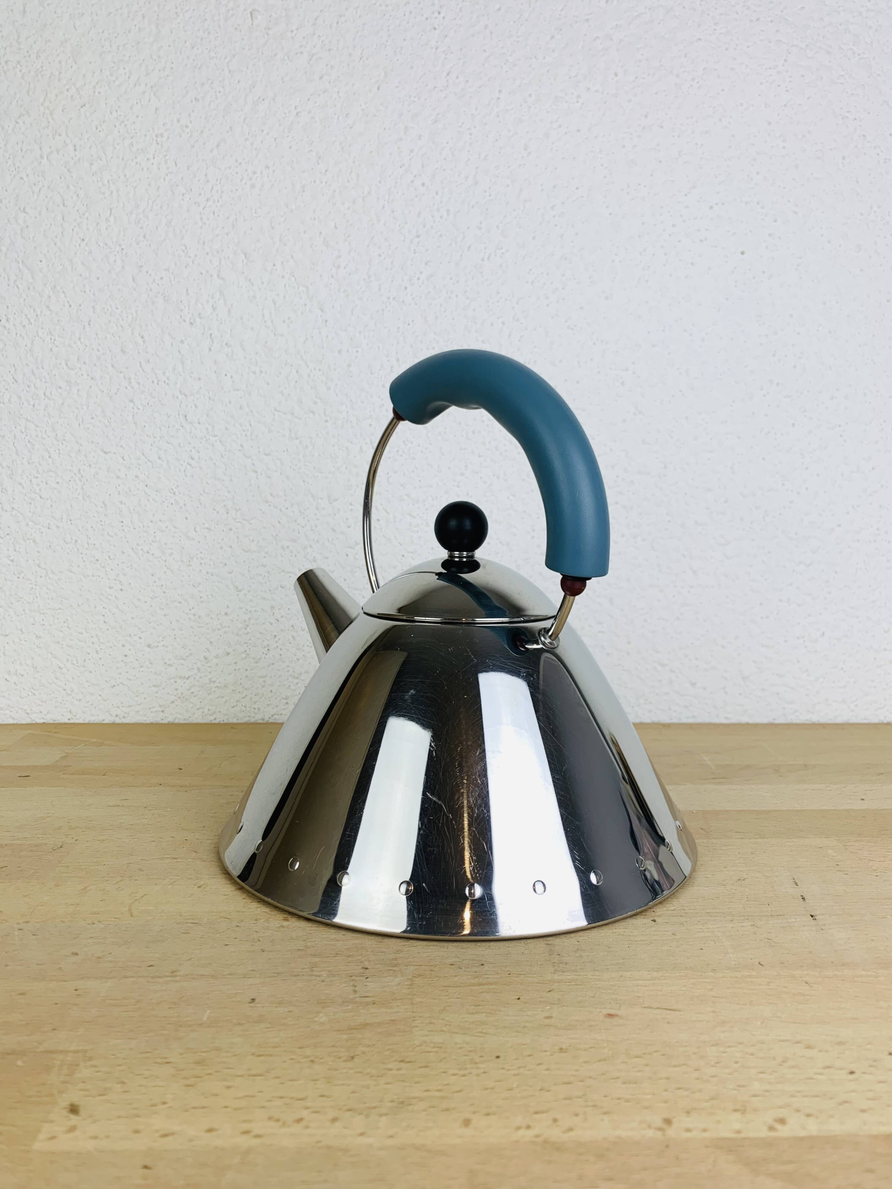 Alessi stainless steel kettle model 9093, design