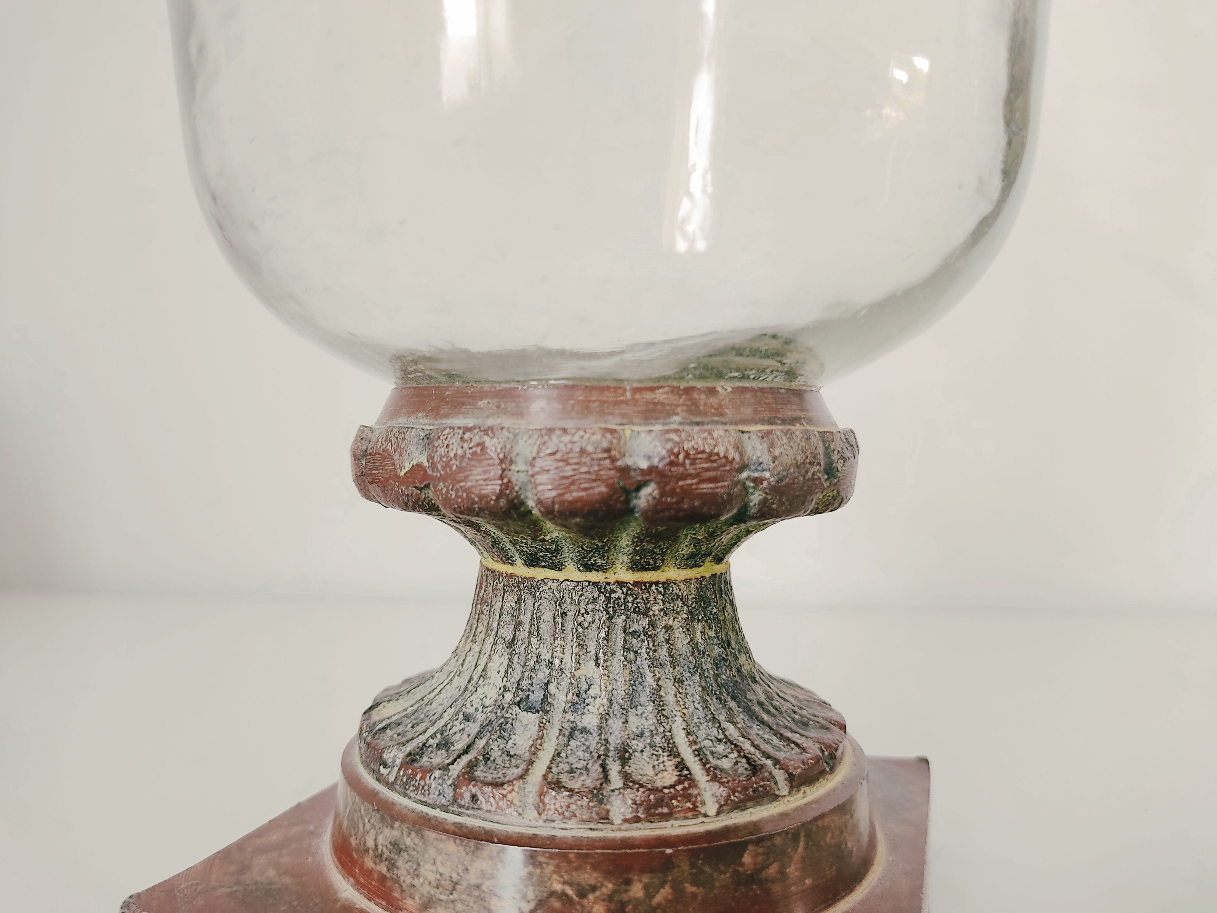 Metal foot glass vase