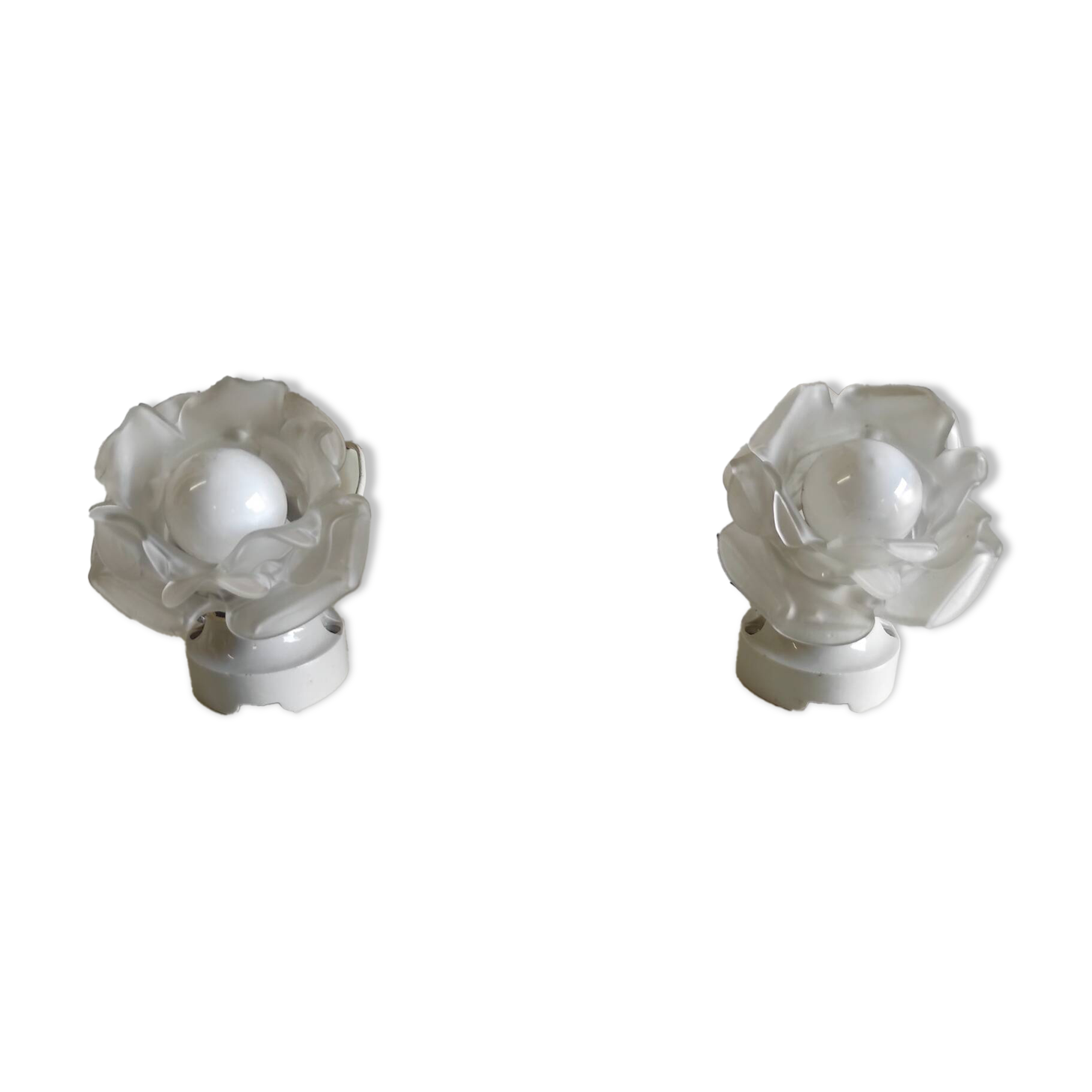 Art Deco style wall lights in porcelain and floral glass paste - 30s