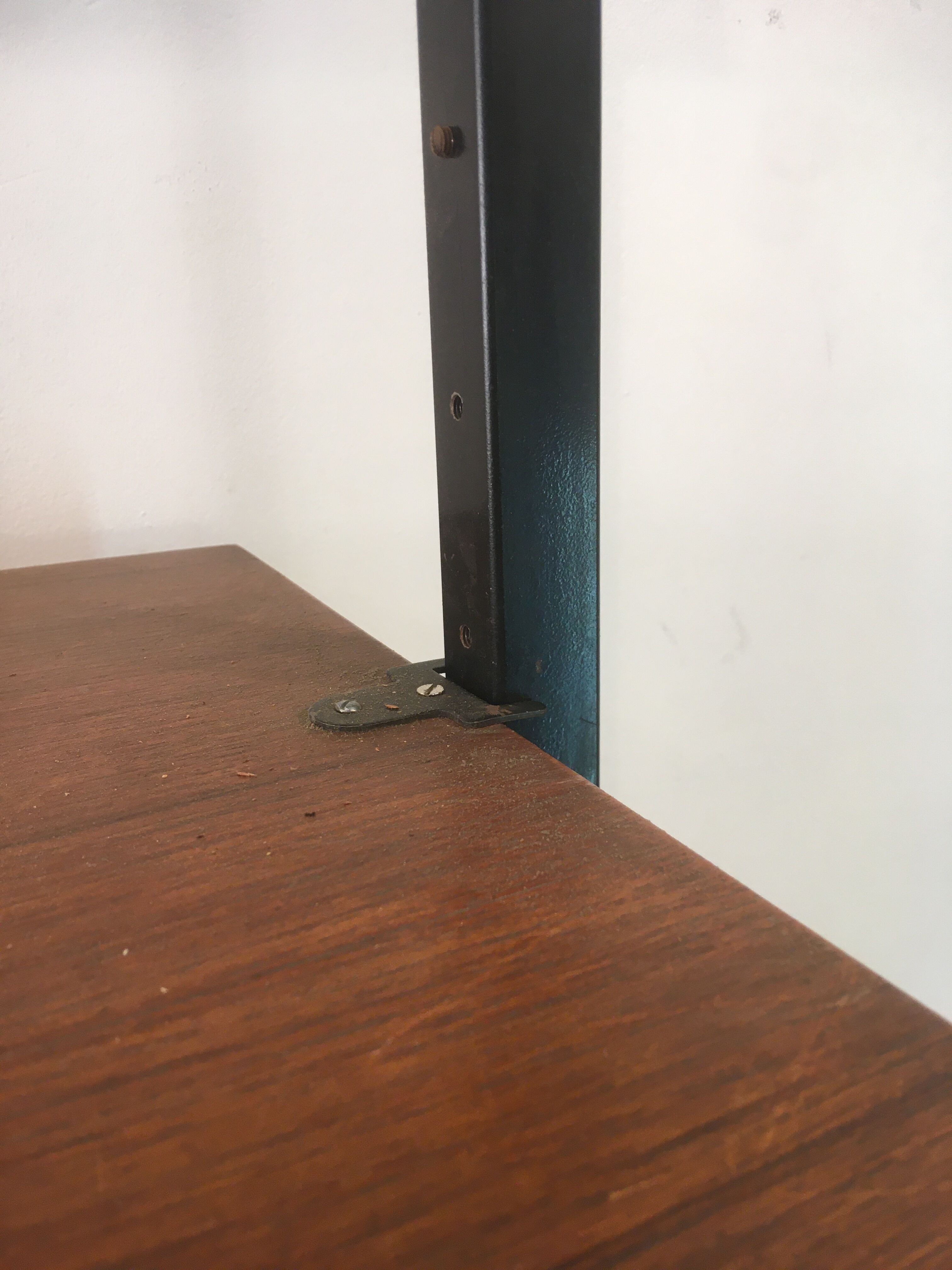 Floor/ceiling library 60s