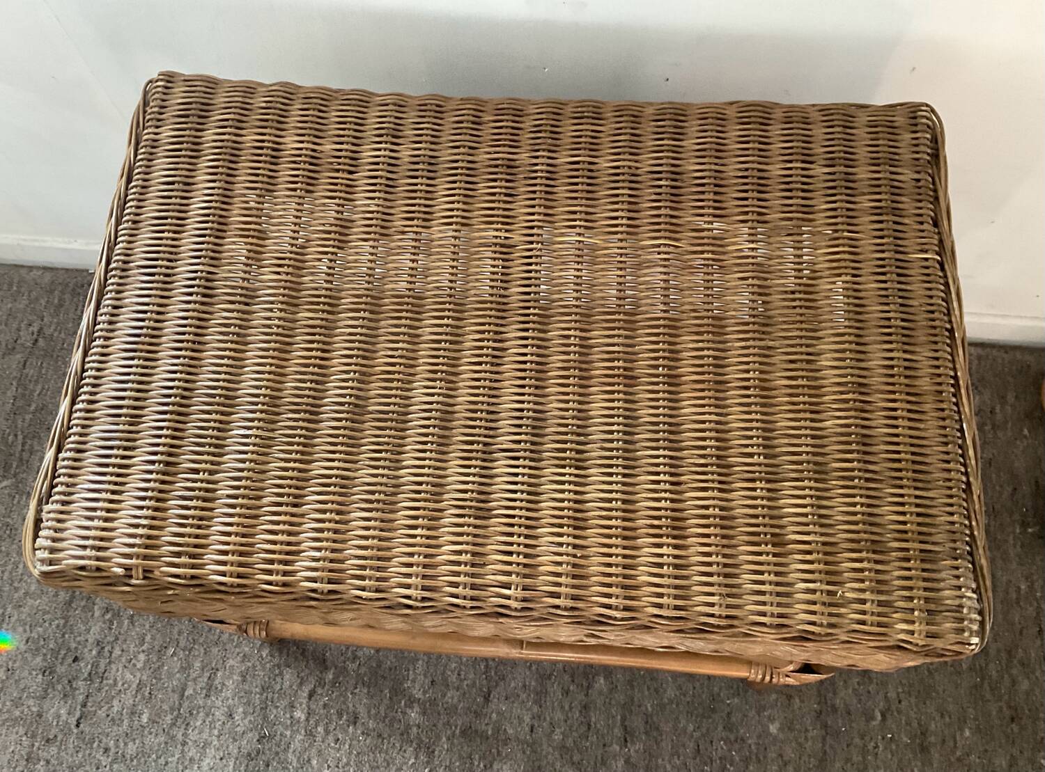 Banc en rotin des années 70