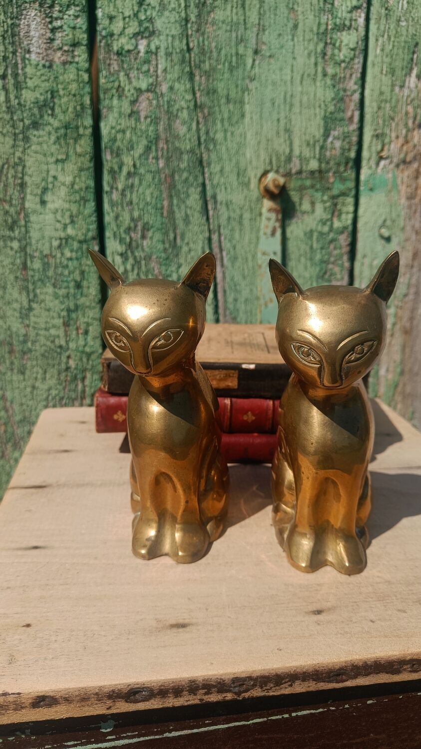 Gold-plated brass bookend cat