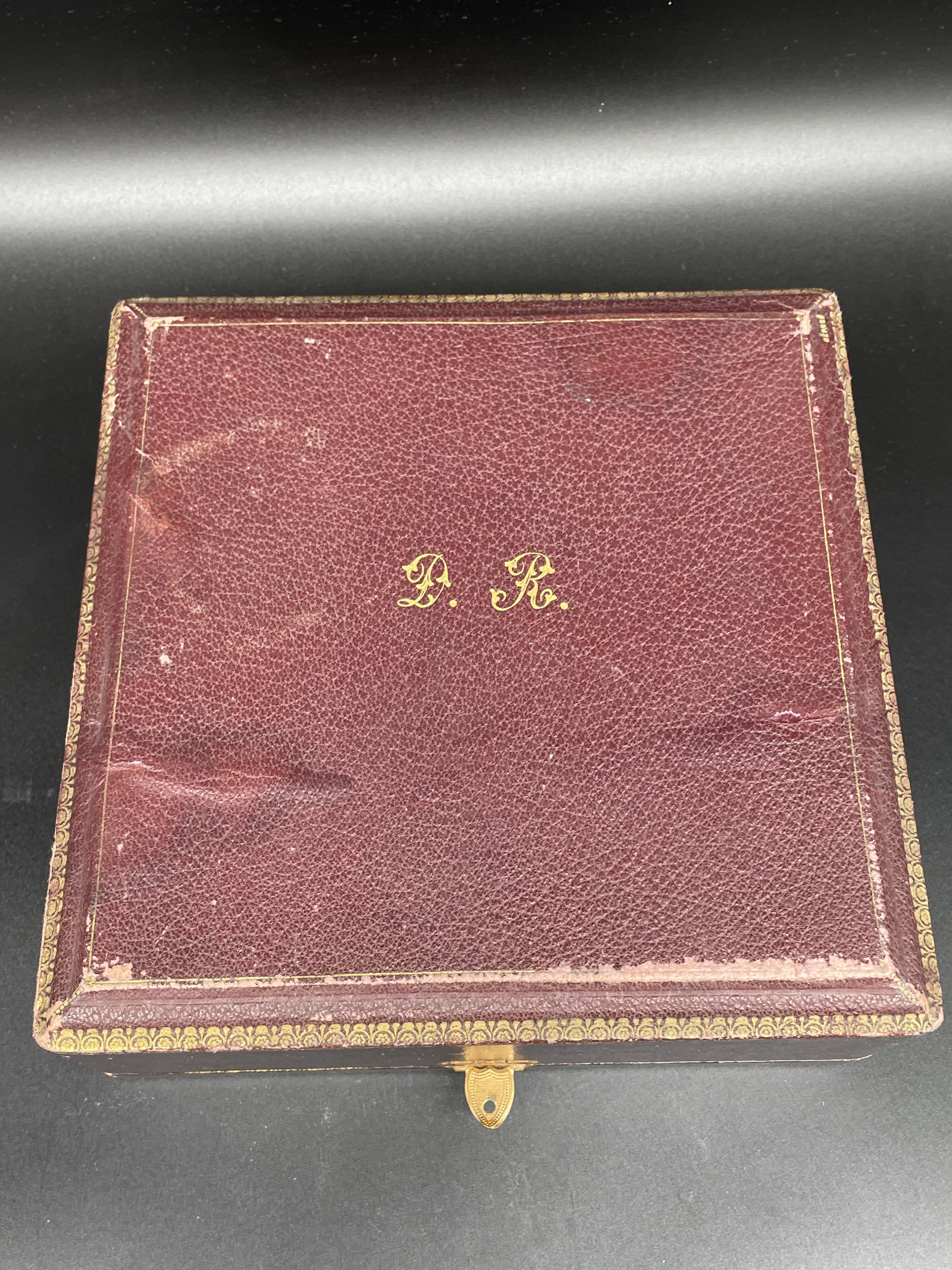 4 salt pots, silver, Ravinet D'enfert, 4 shovels, white glass interior, case, purple interior, 19th century