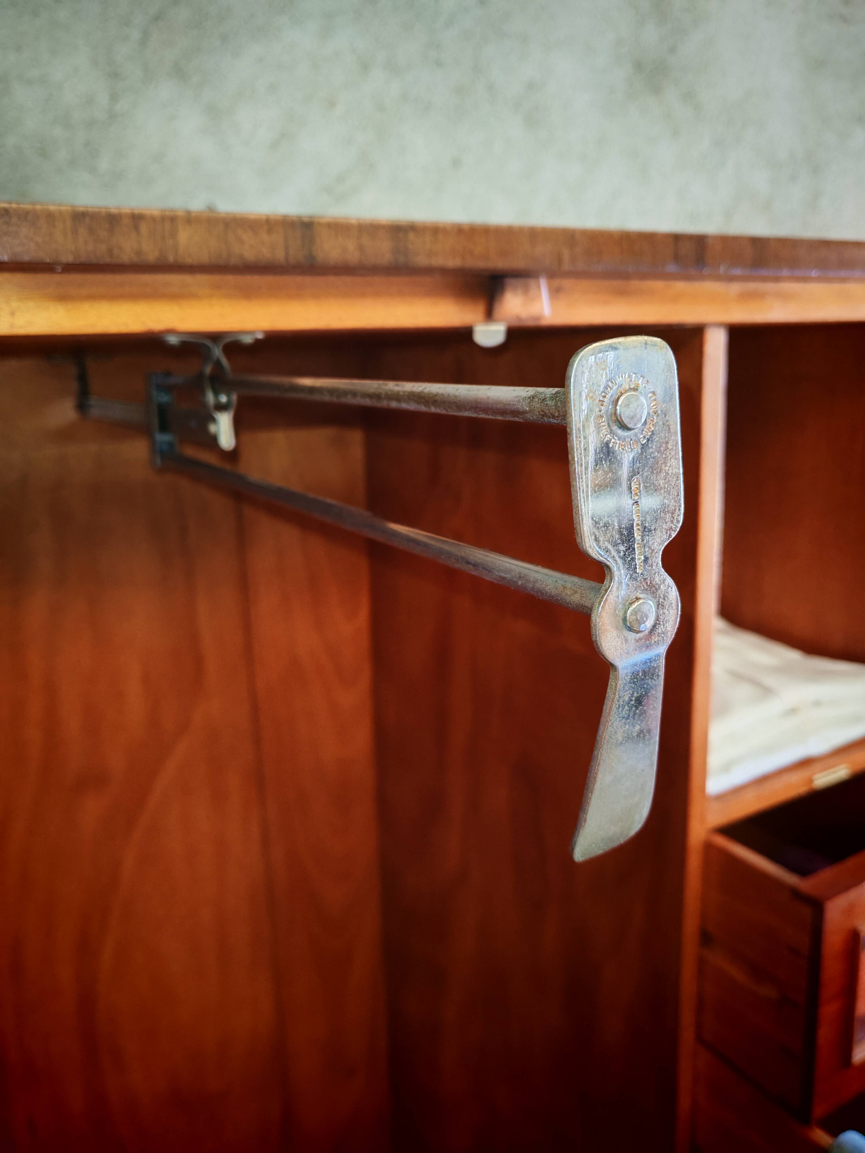 Armoire cabine, de voyage, penderie anglaise