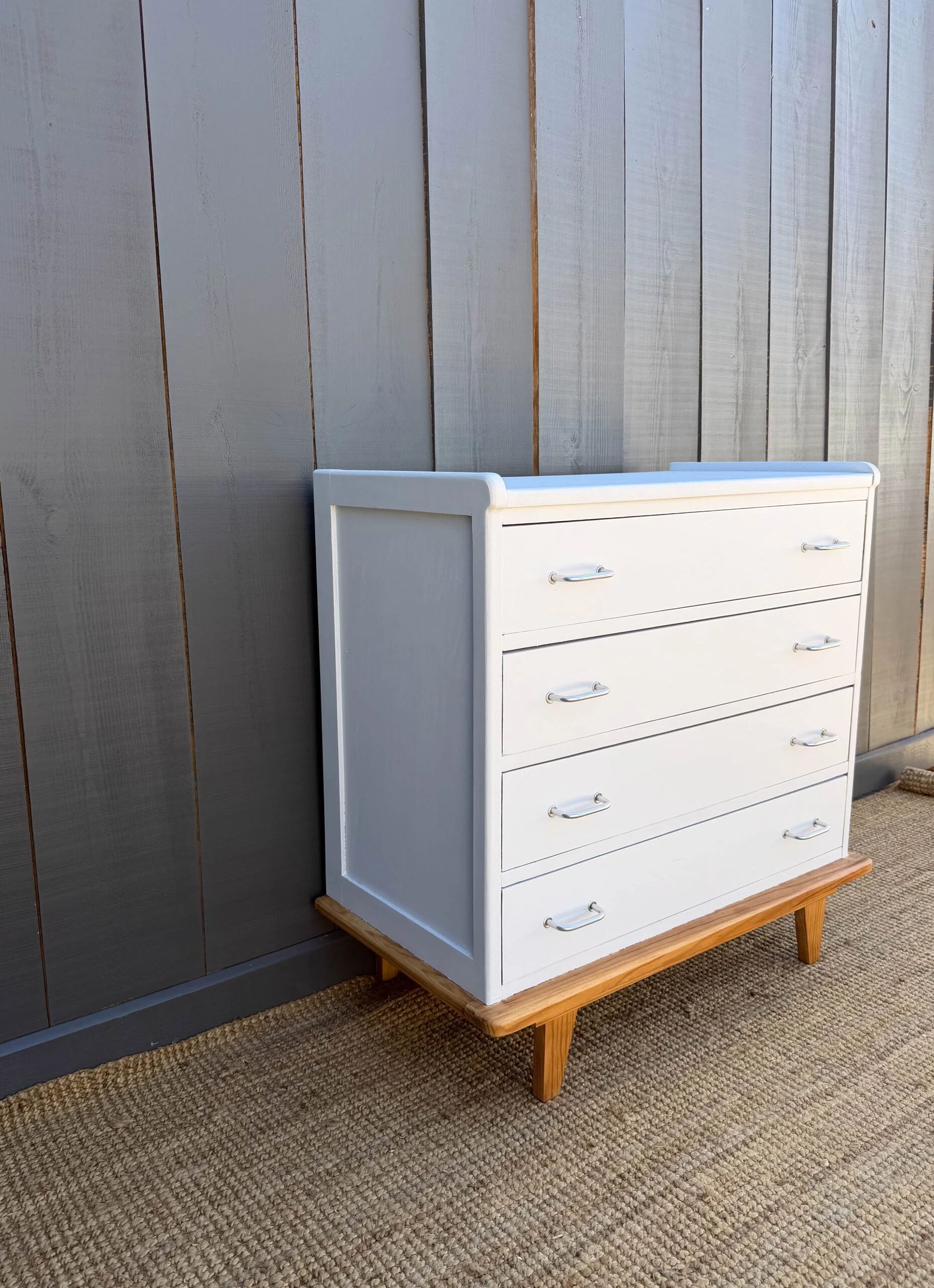 Compass leg chest of drawers