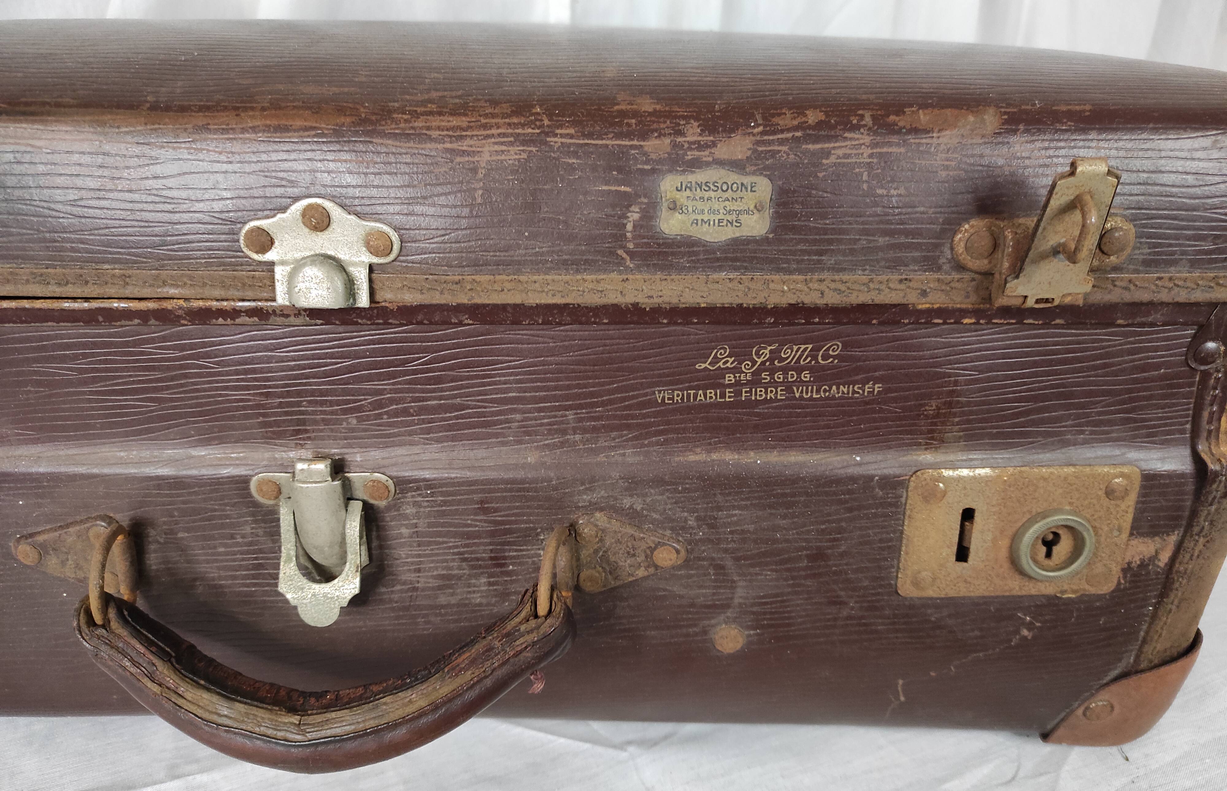 Old suitcase 40s / 50s