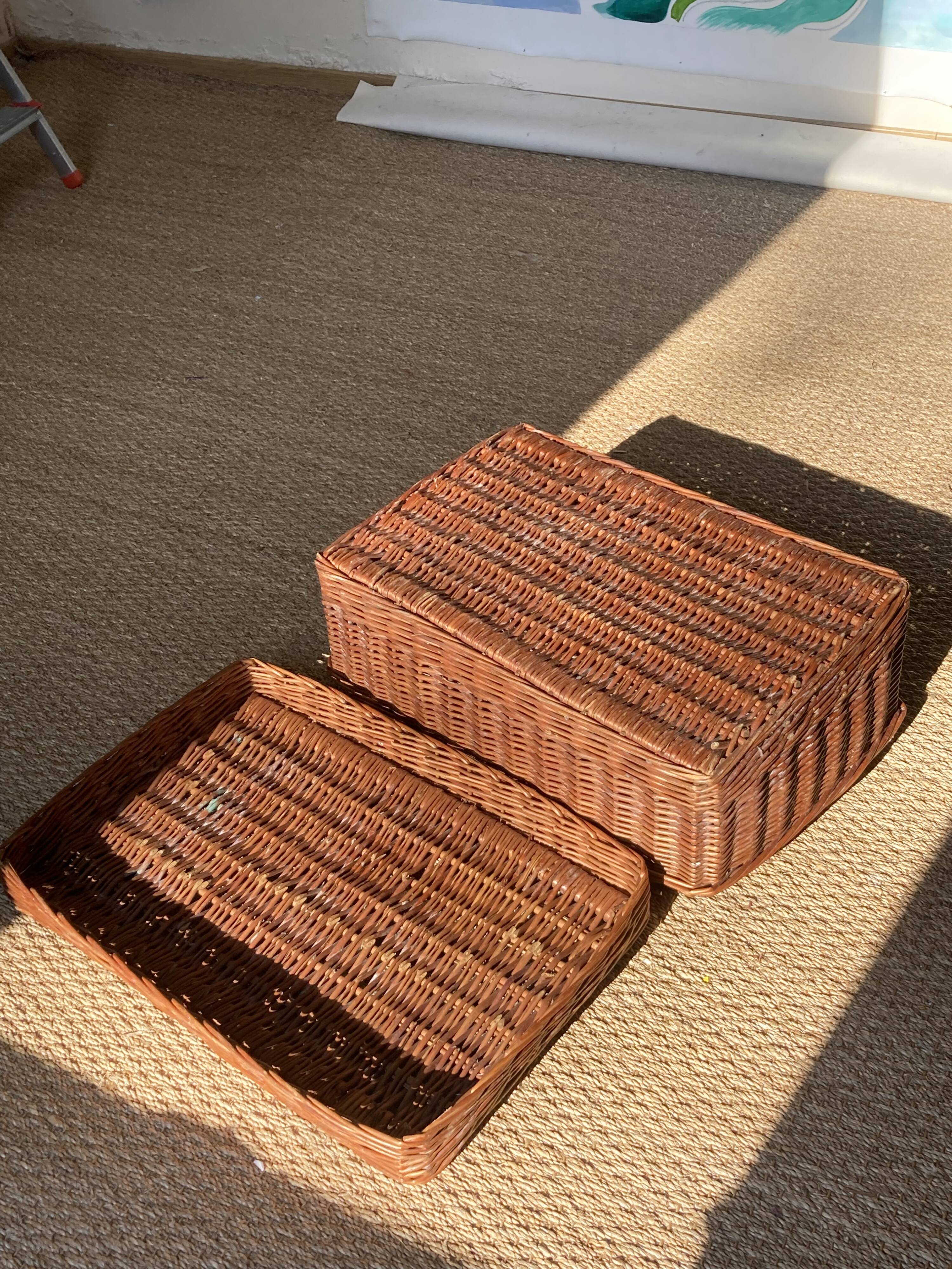 Malle en osier ancienne tressée vintage