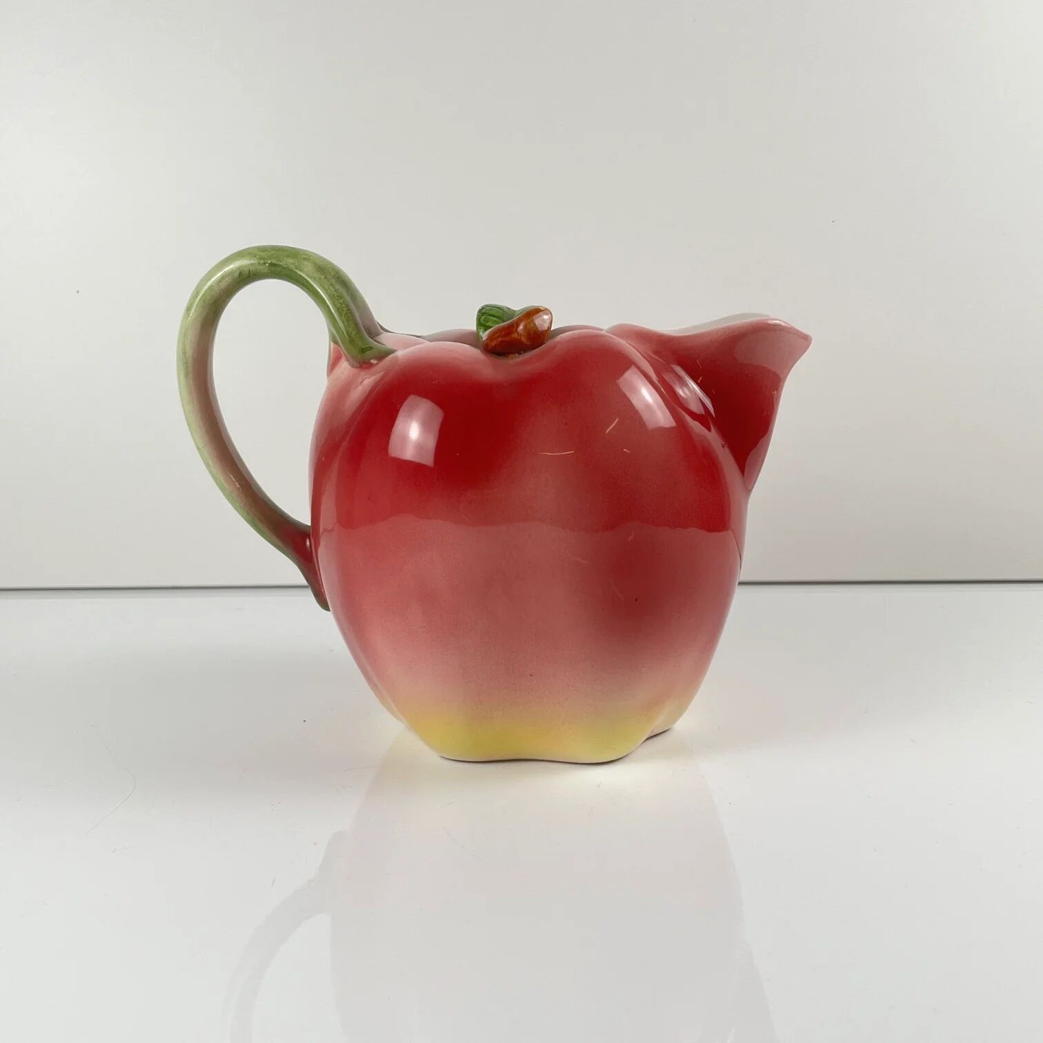 Jug in the shape of an apple, 1960s/70s