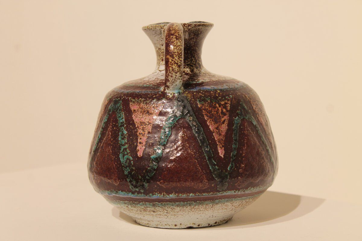 Pichet Pottery from Accolay geometric shapes
