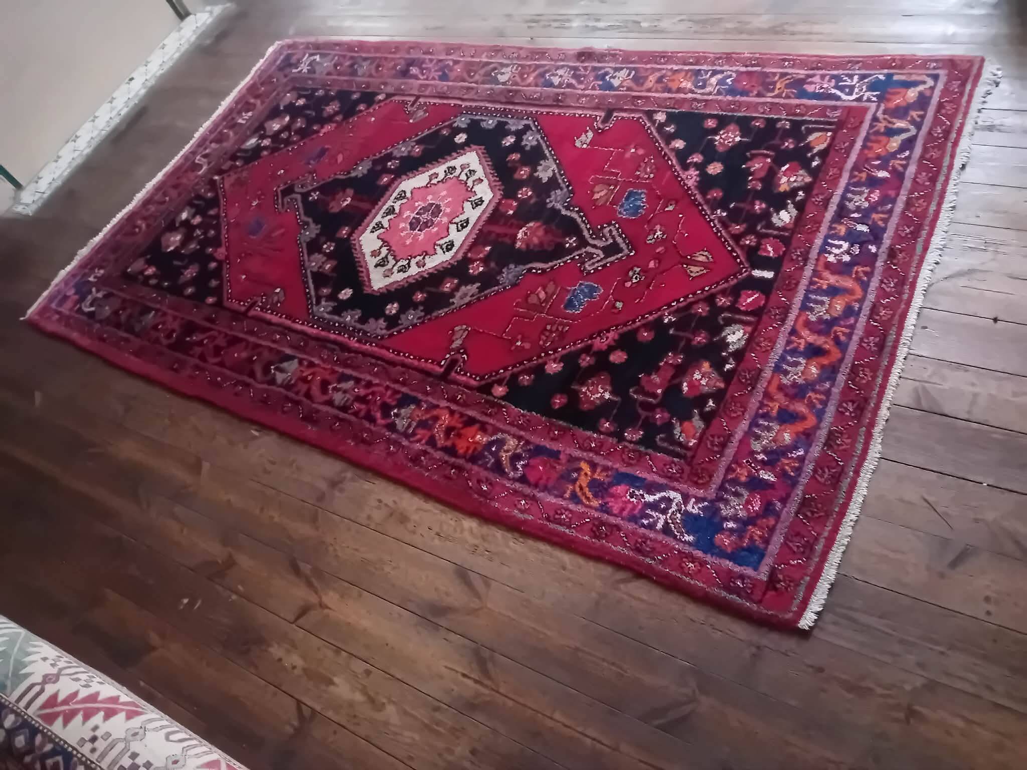 Handmade Persian Hamdan rug 235x140cm