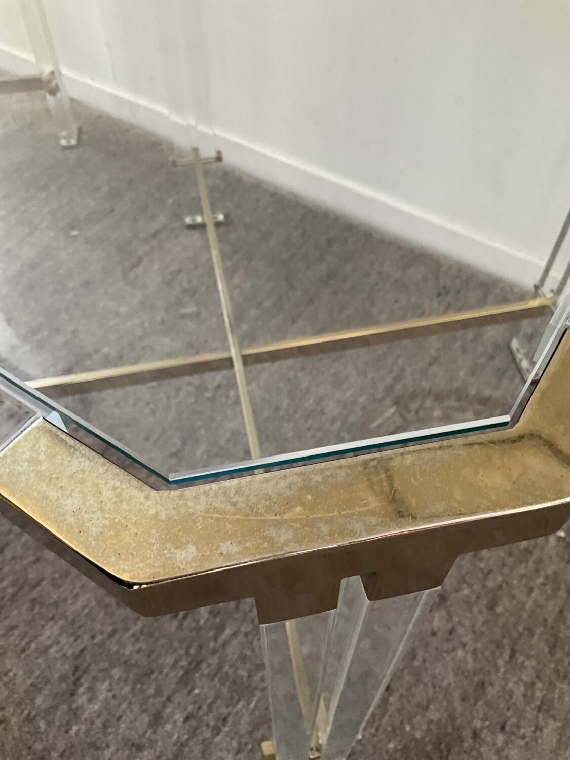 Vintage coffee table in lucite and brass 60s-70s