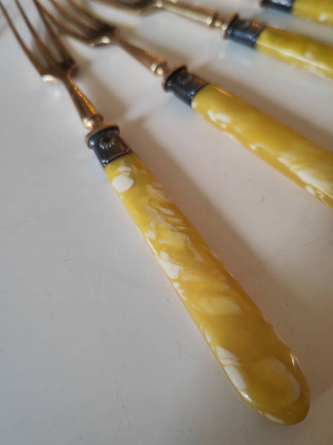 Old bakelite cutlery