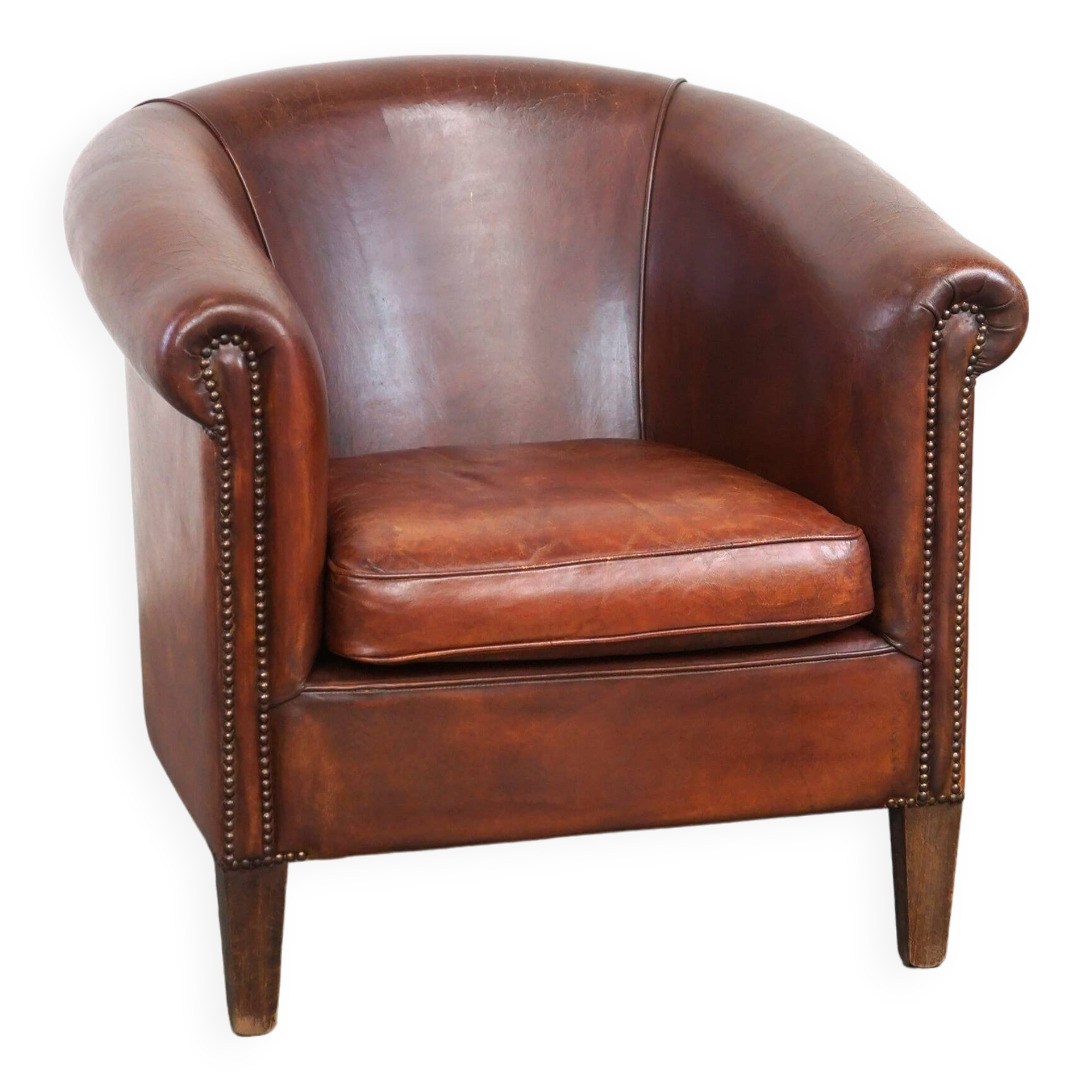 Comfortable, Spacious Sheepskin Leather Club Chair with a Loose Seat Cushion