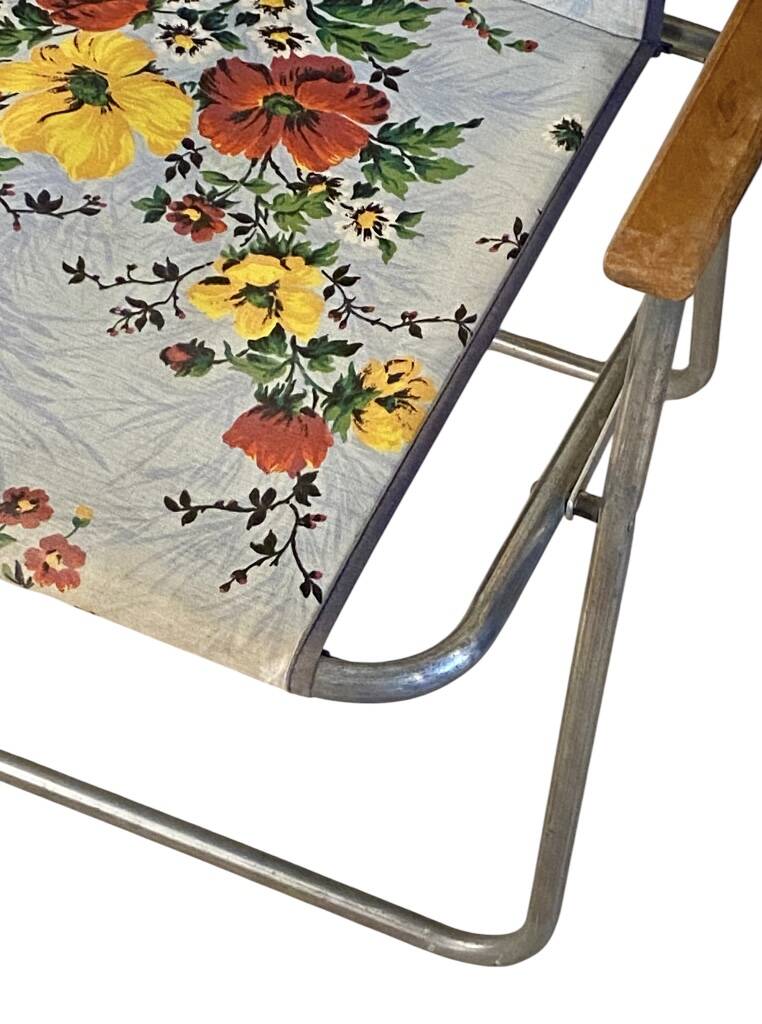 Folding camping chair