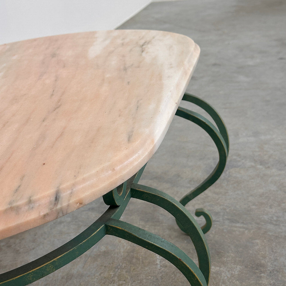 Table basse en marbre rose vintage et fer forgé vert, années 1970