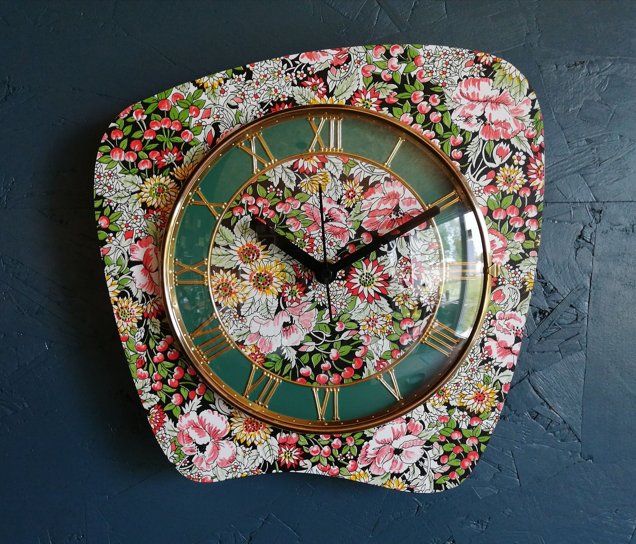 Vintage clock silent wall pendulum "Flowers Cherries"