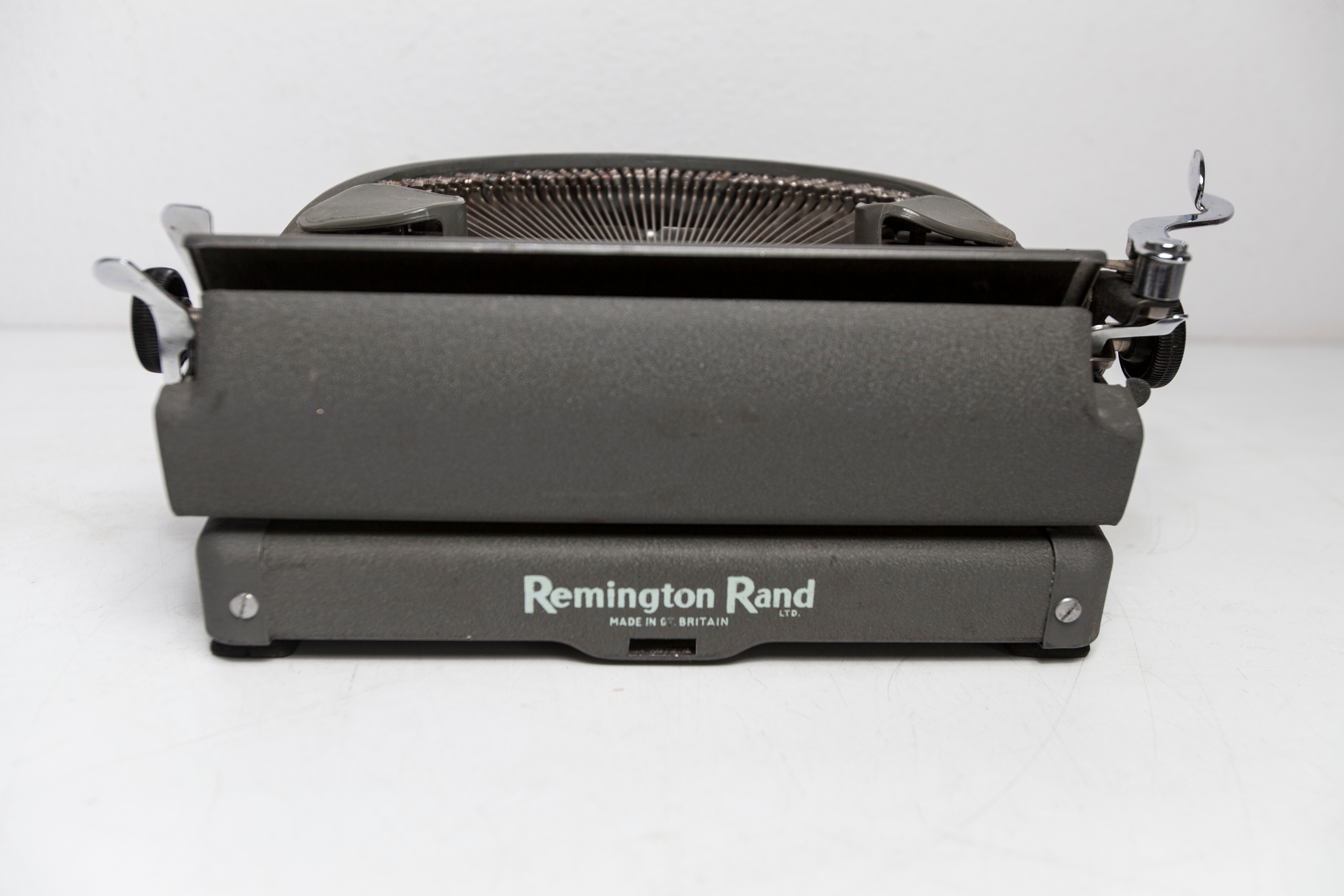 Typewriter Remington rand 1947 deluxe model 5 revised and new ribbon