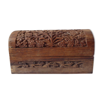 Boîte indienne en bois sculpté
