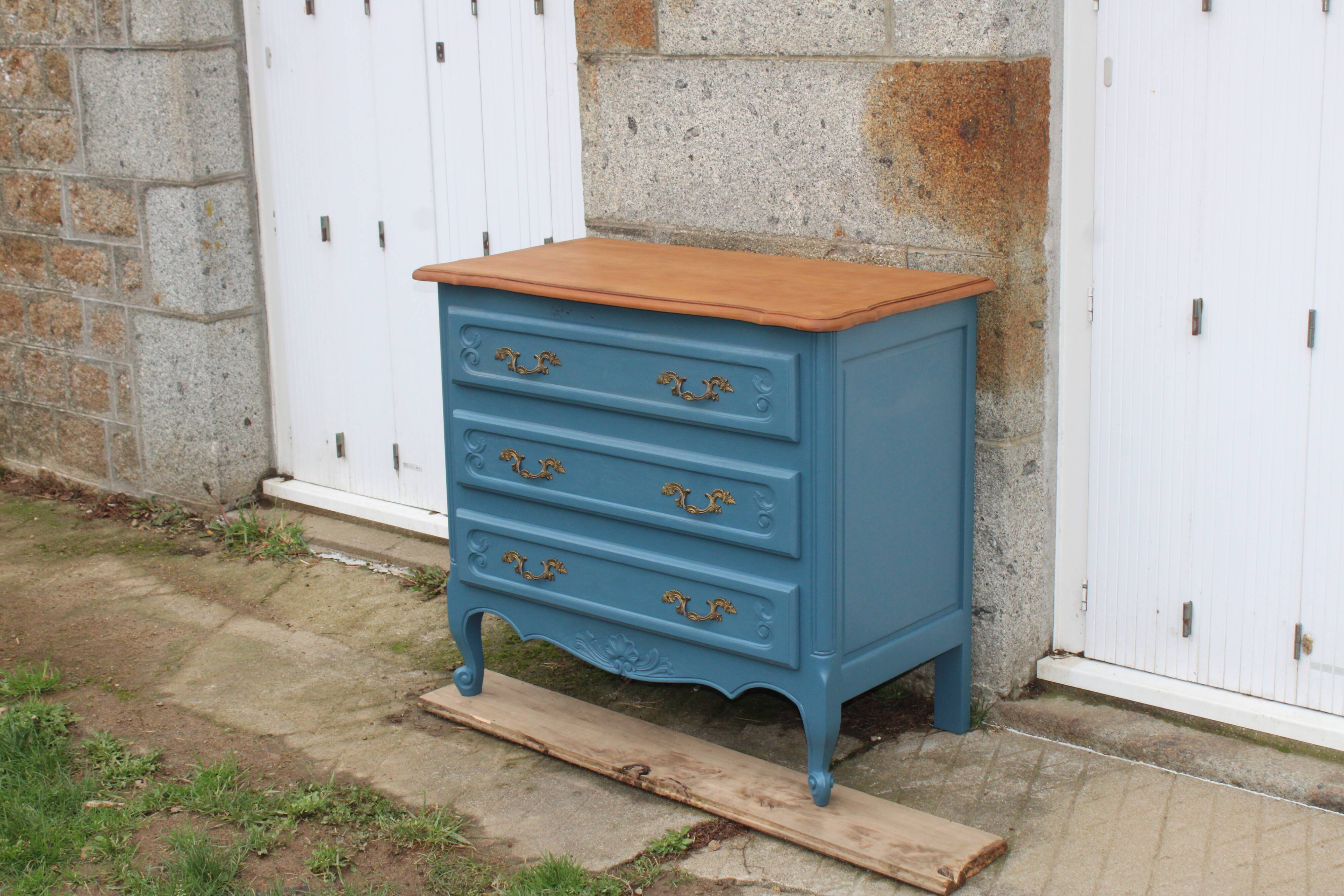 Commode ancienne rénovée bleu – plateau bois – 3 tiroirs