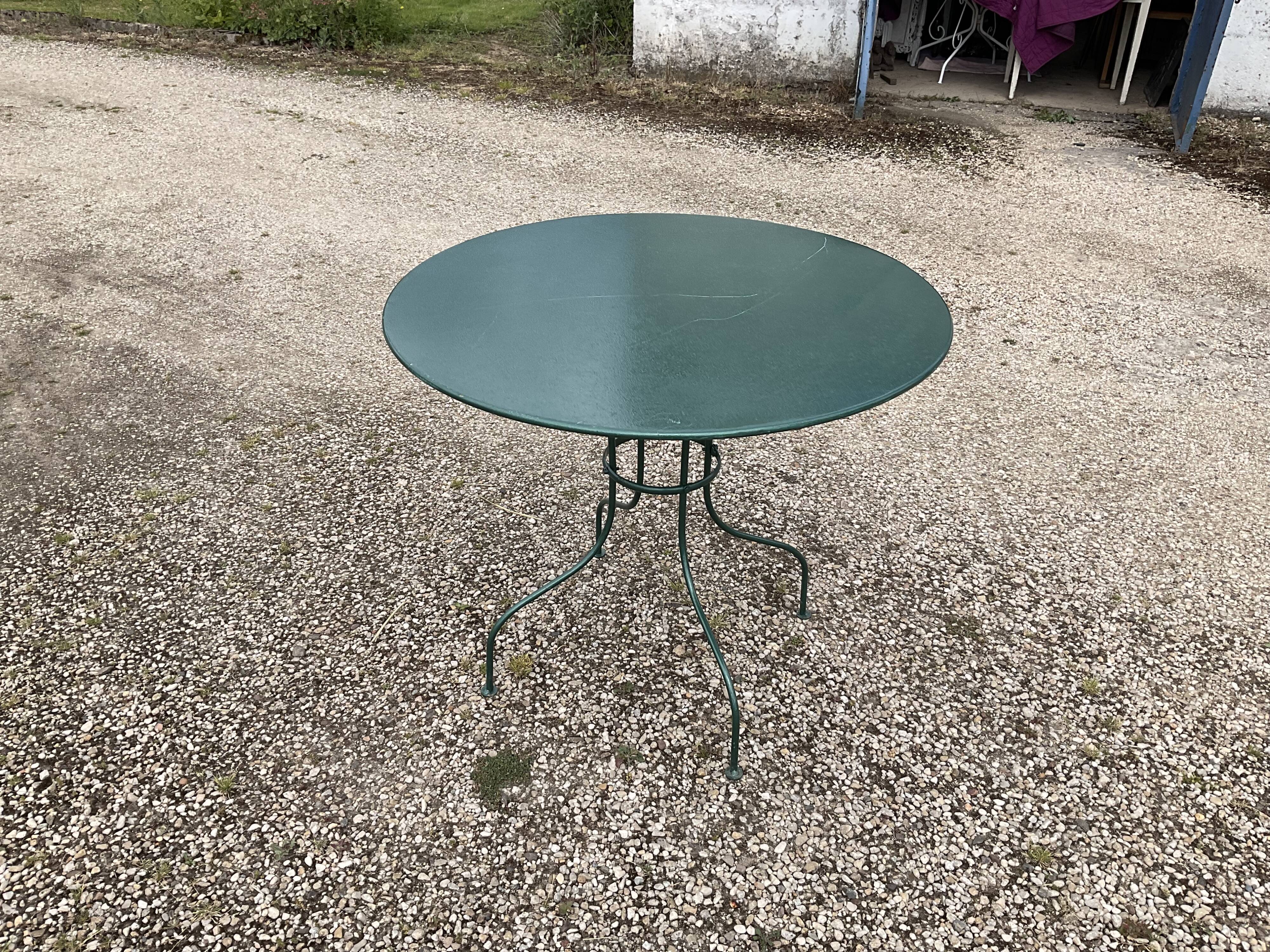 Garden table