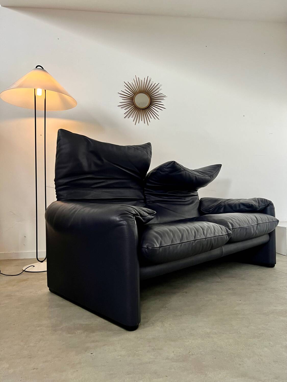Maralunga sofa designer Vico MAGISTRETTI cassina in vintage midnight blue leather