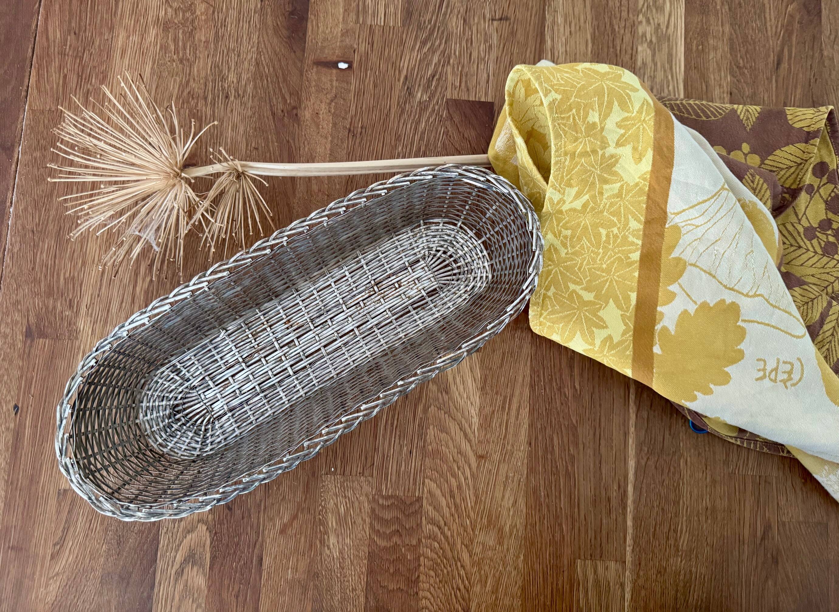 Silver-plated metal bread basket