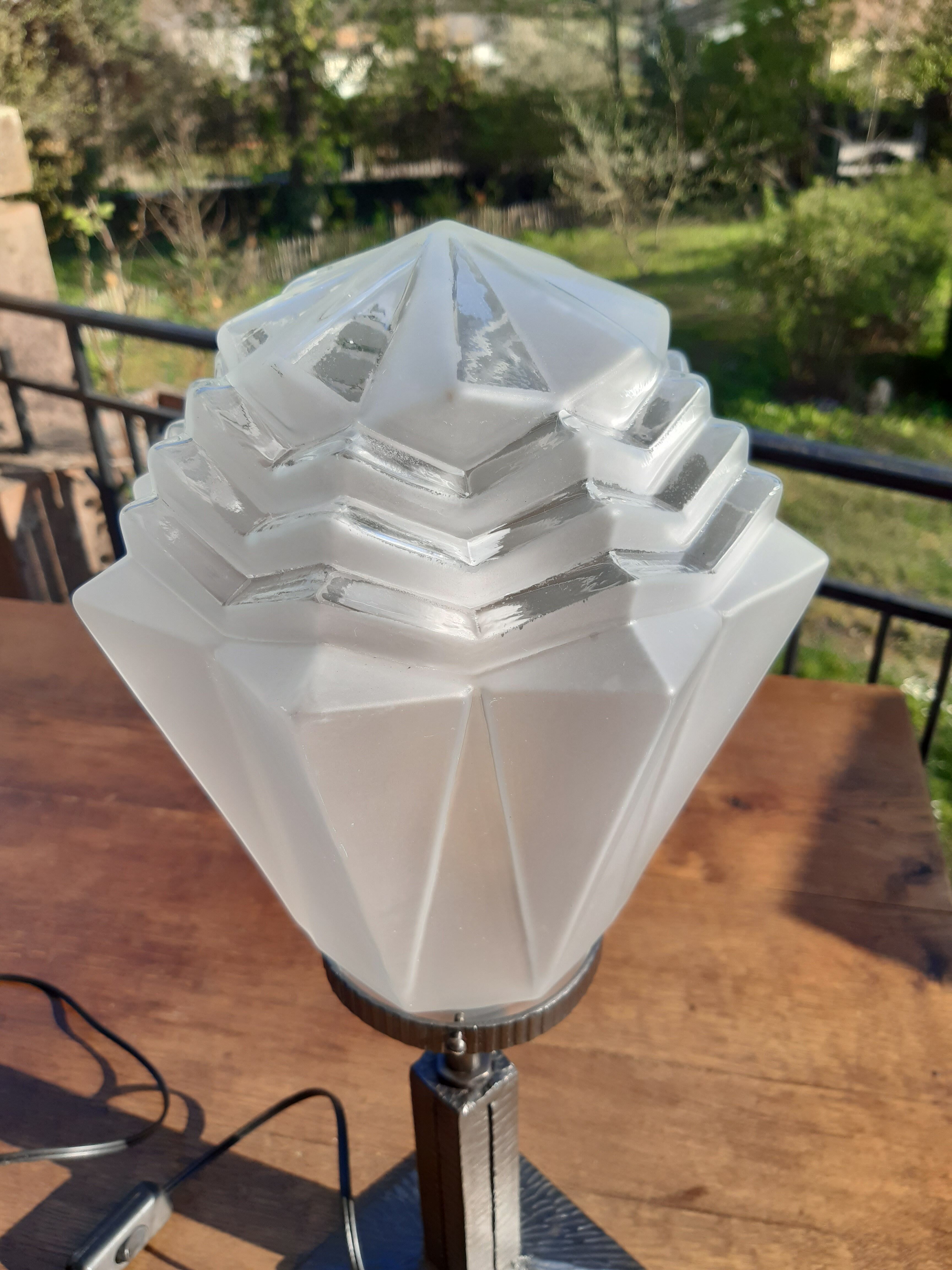 Art deco office lamp wrought iron 1930 glass frosted skyscraper